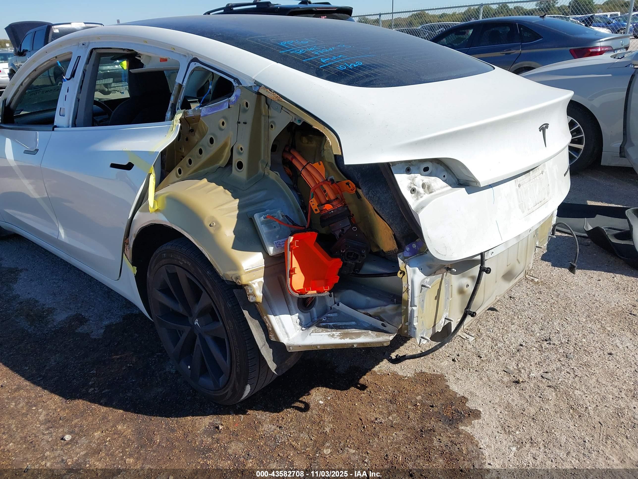 TESLA MODEL image 6