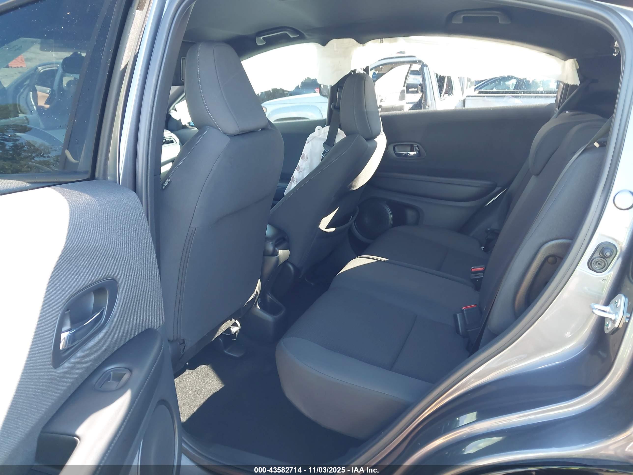 HONDA HR-V image 8