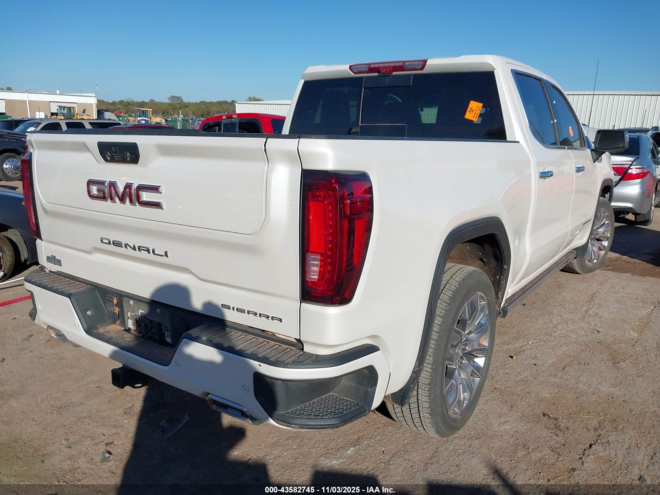 GMC SIERRA image 4