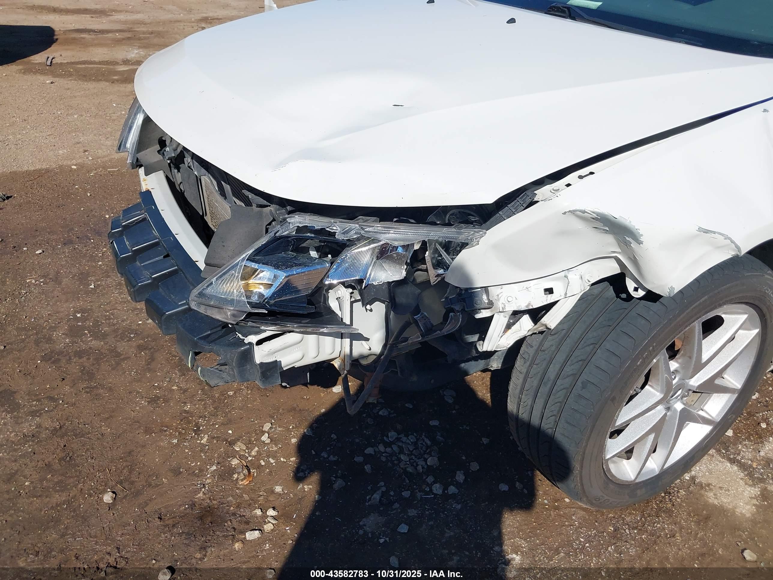 FORD FUSION image 6