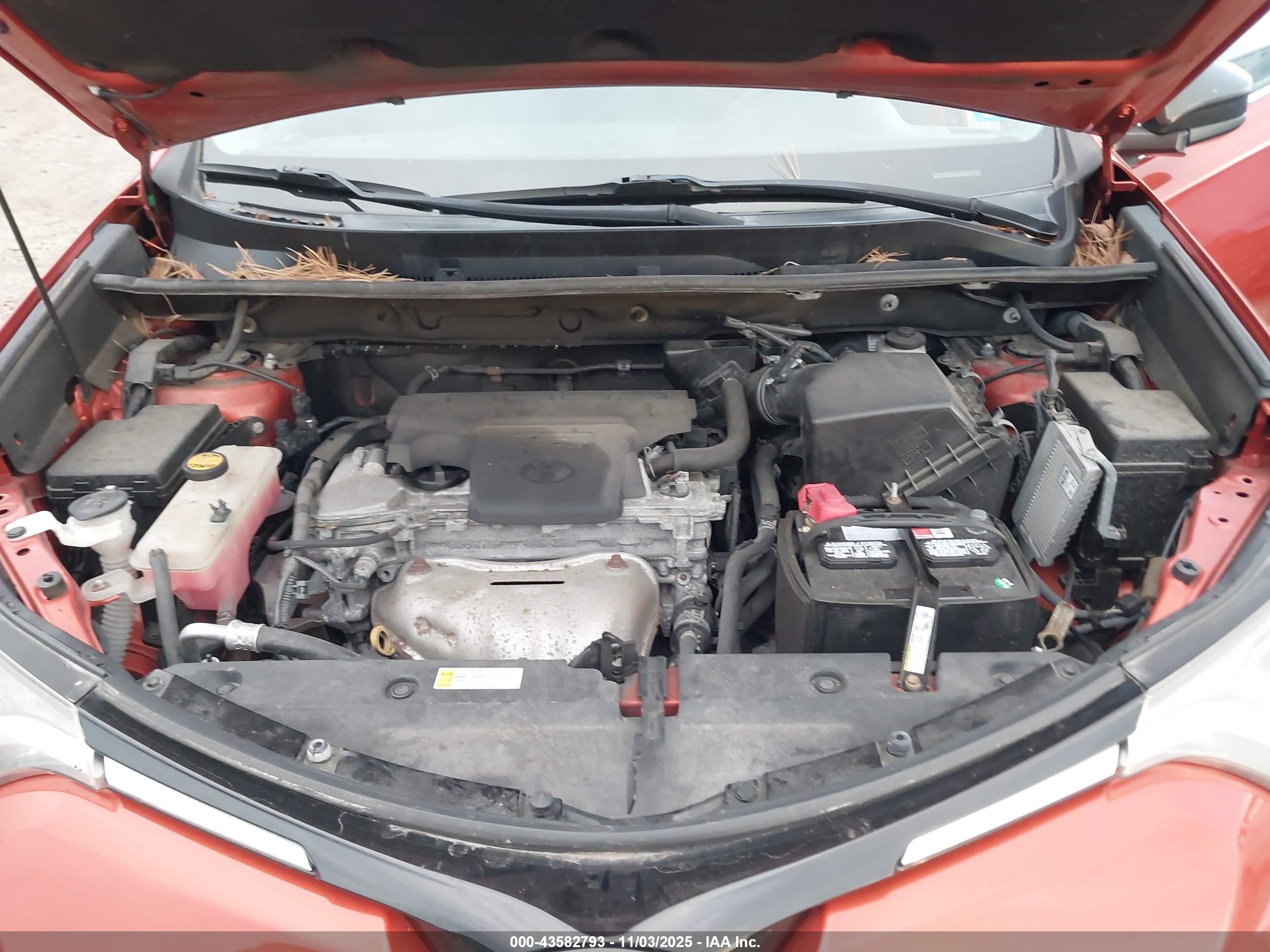 TOYOTA RAV4 image 10