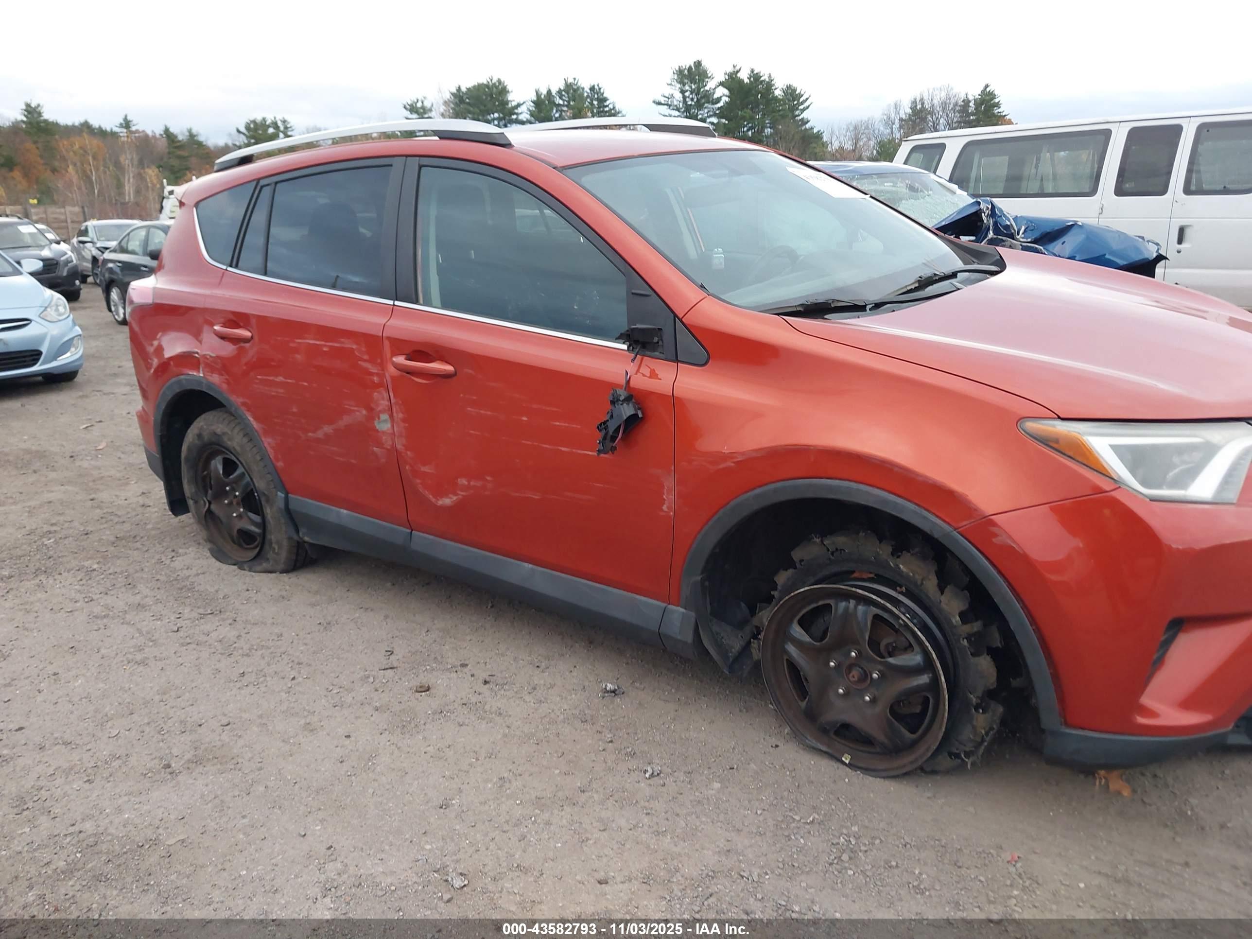 TOYOTA RAV4 image 6