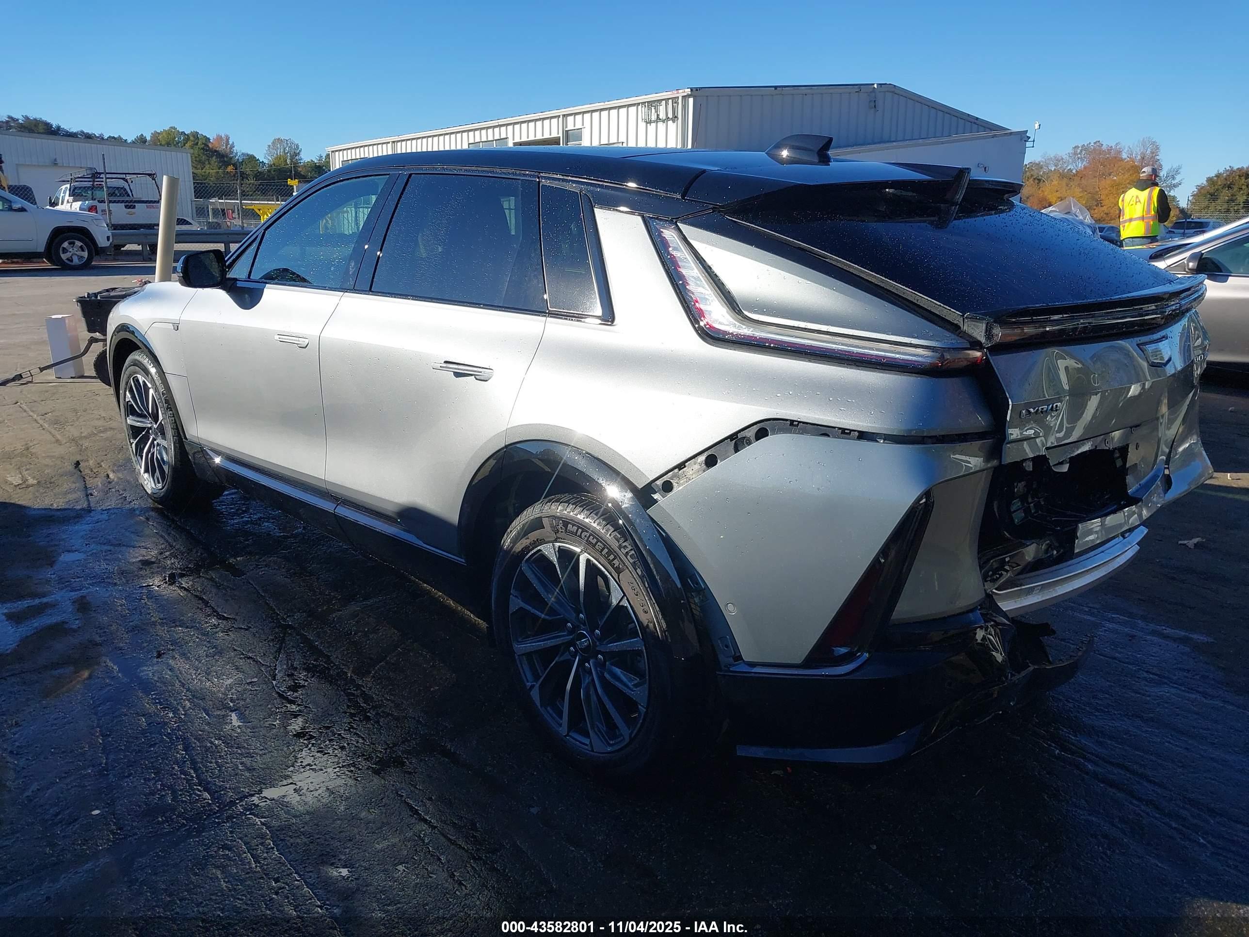 CADILLAC LYRIQ image 3