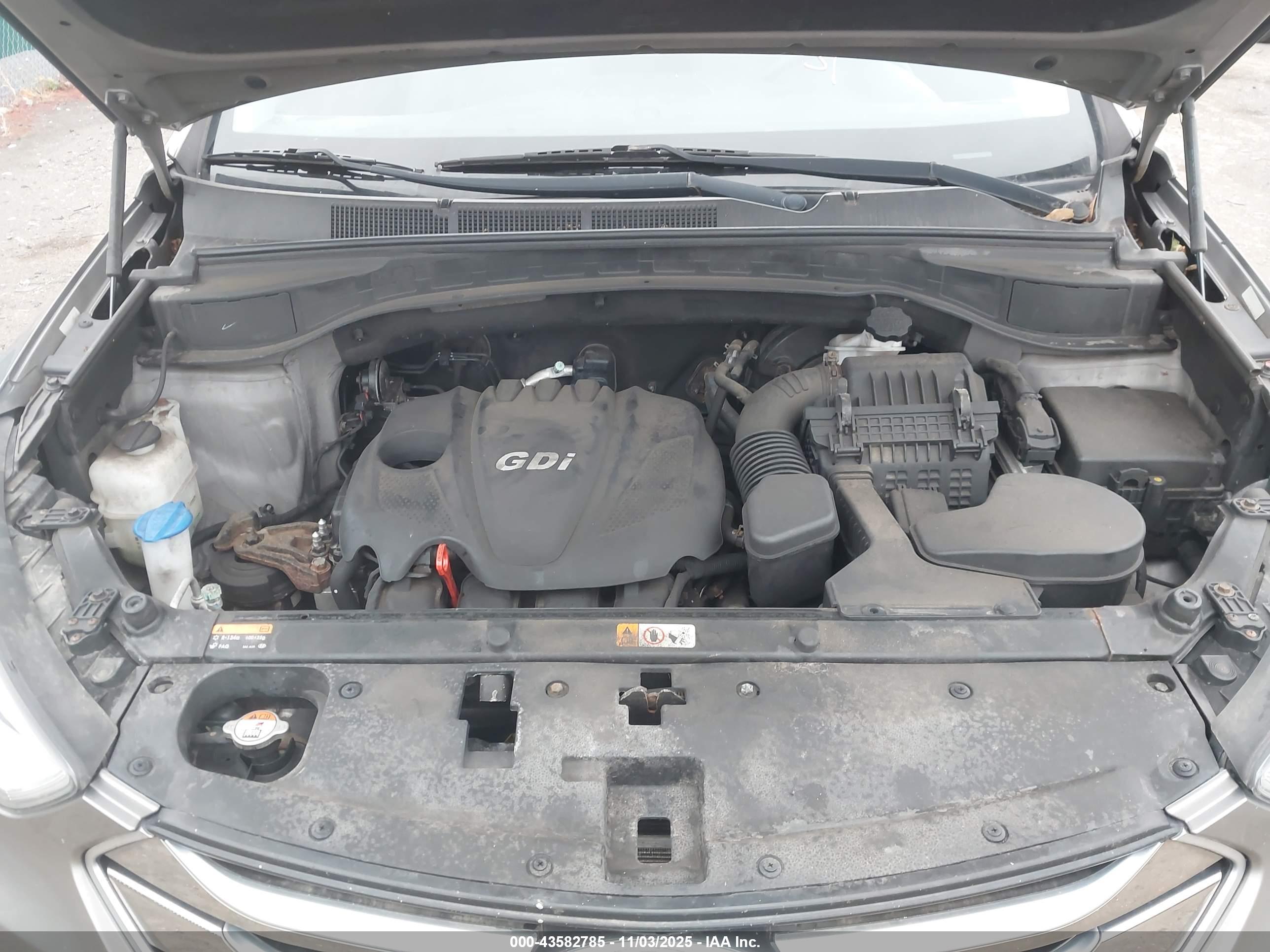 HYUNDAI SANTA image 10