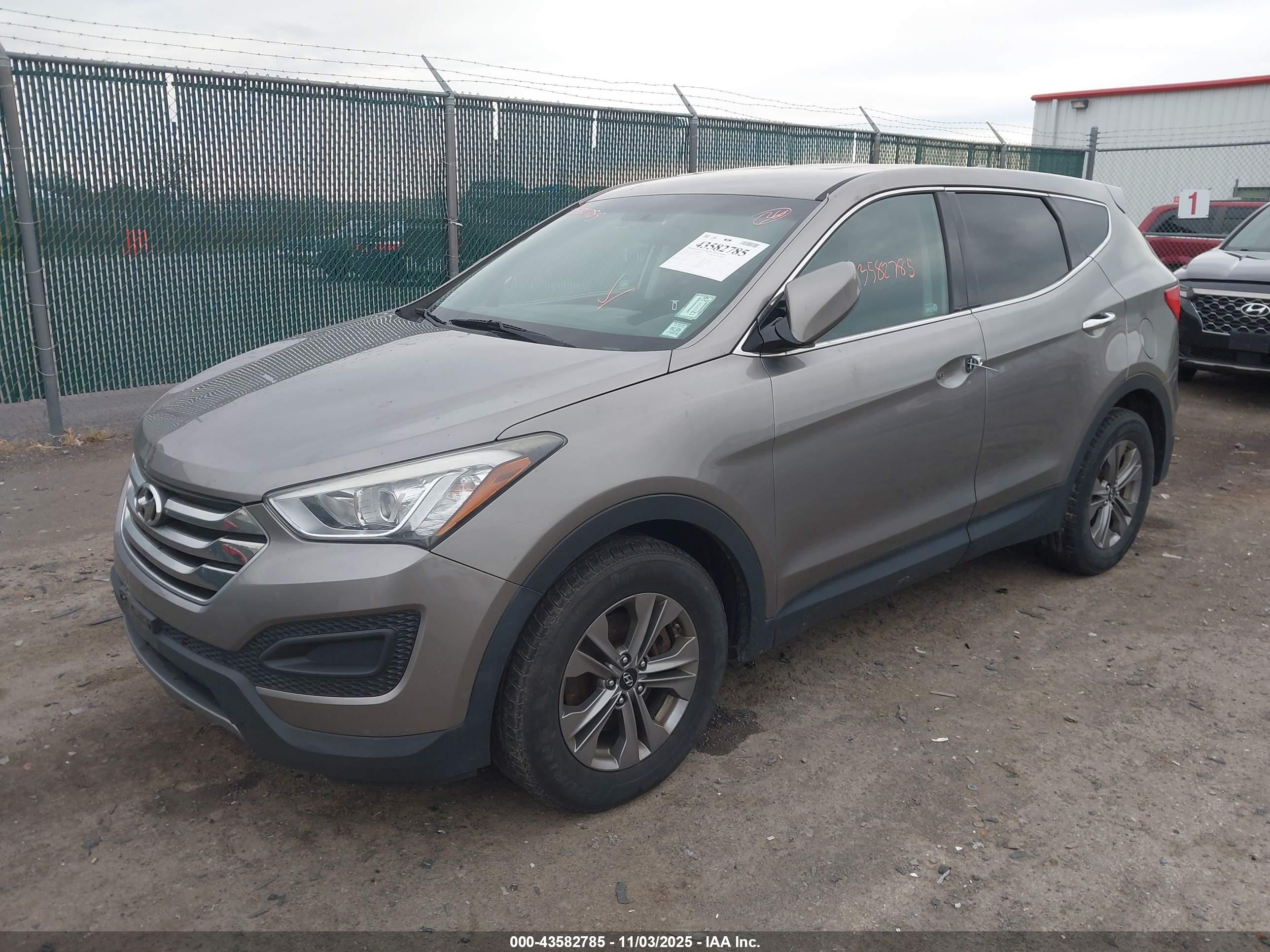 HYUNDAI SANTA image 2