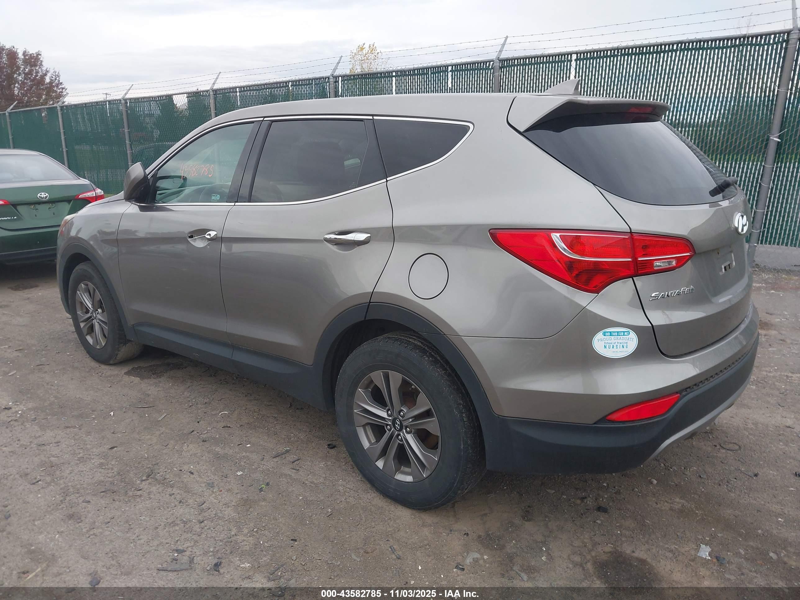 HYUNDAI SANTA image 3