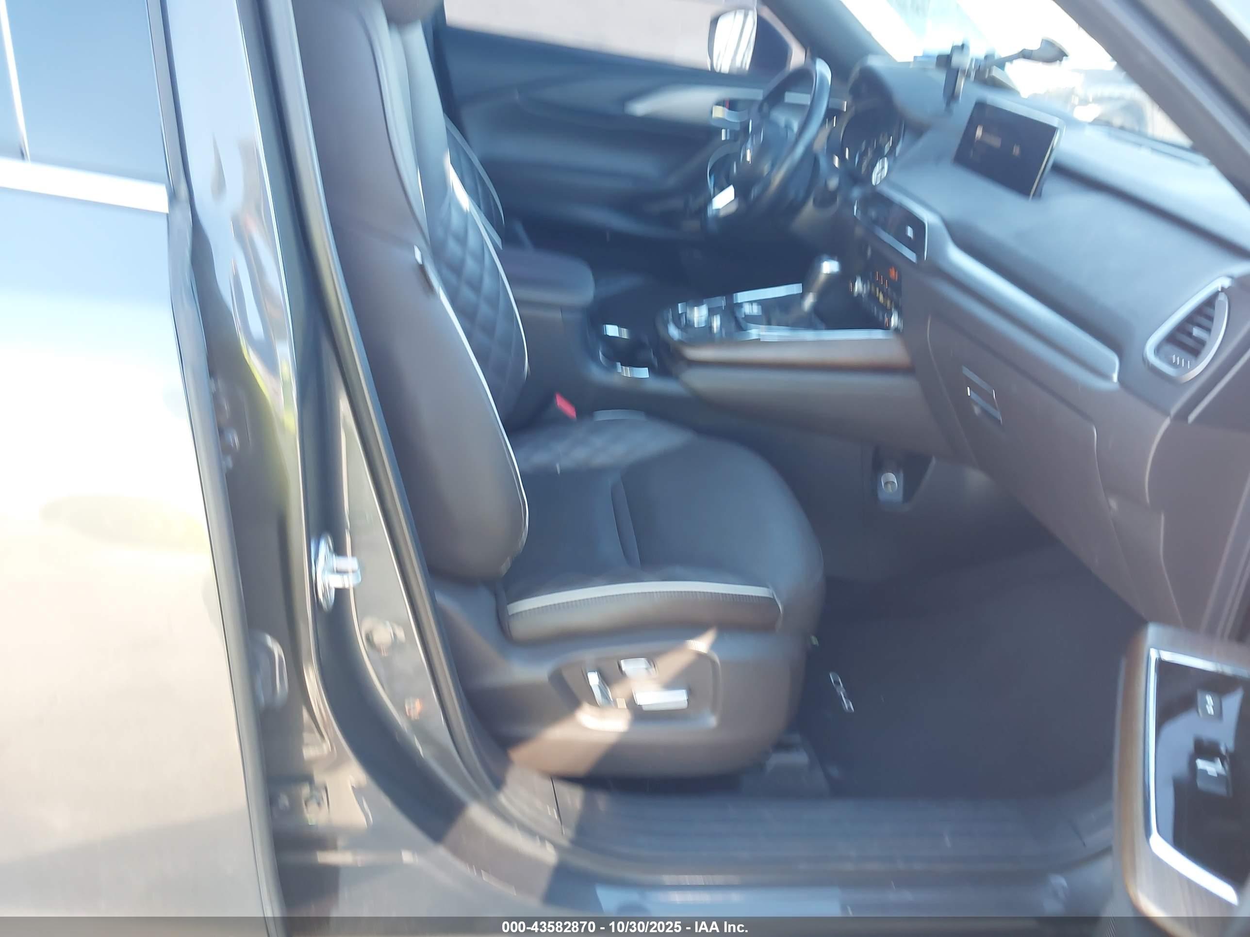 MAZDA CX-9 image 5