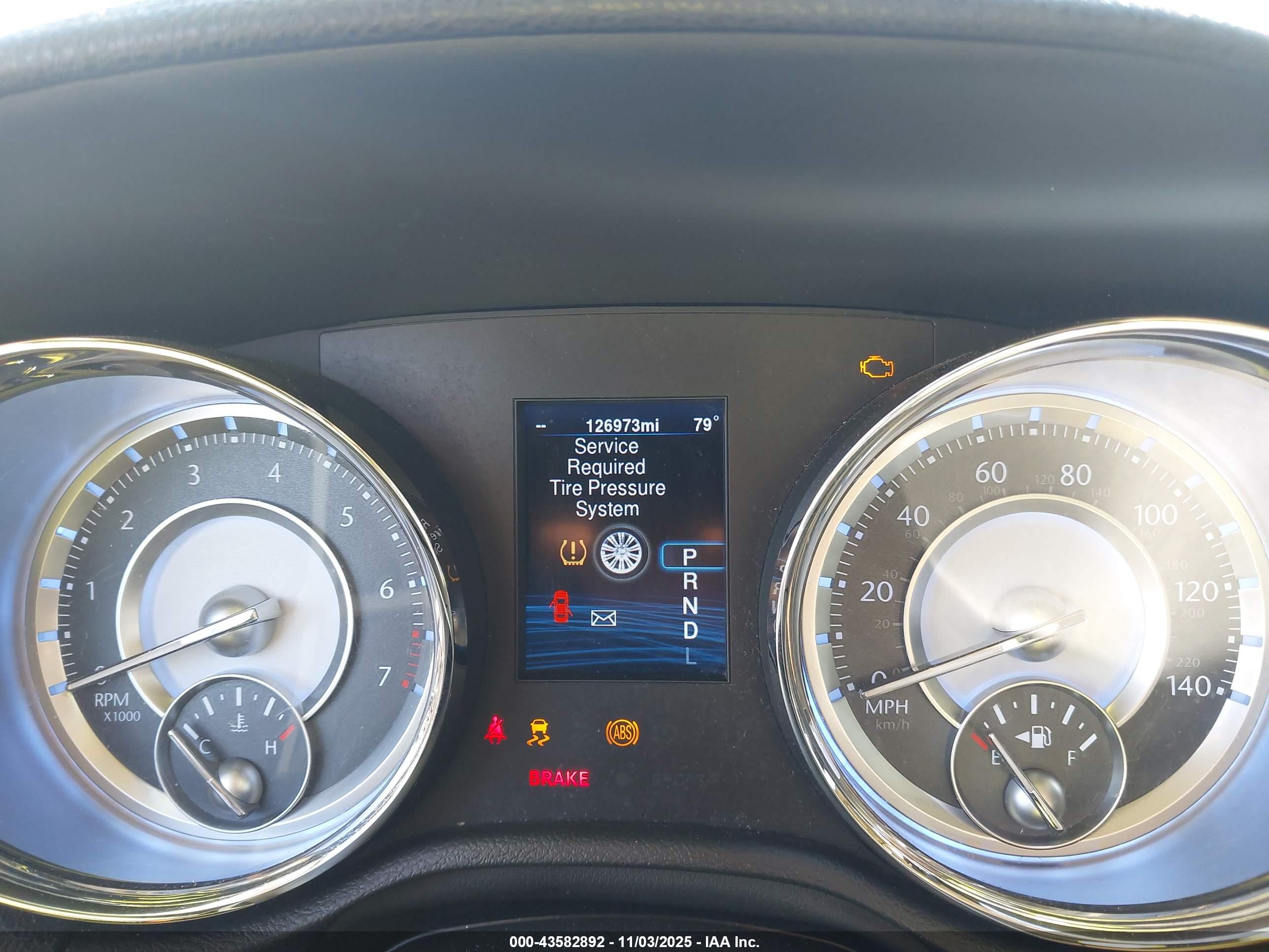 CHRYSLER 300 image 7