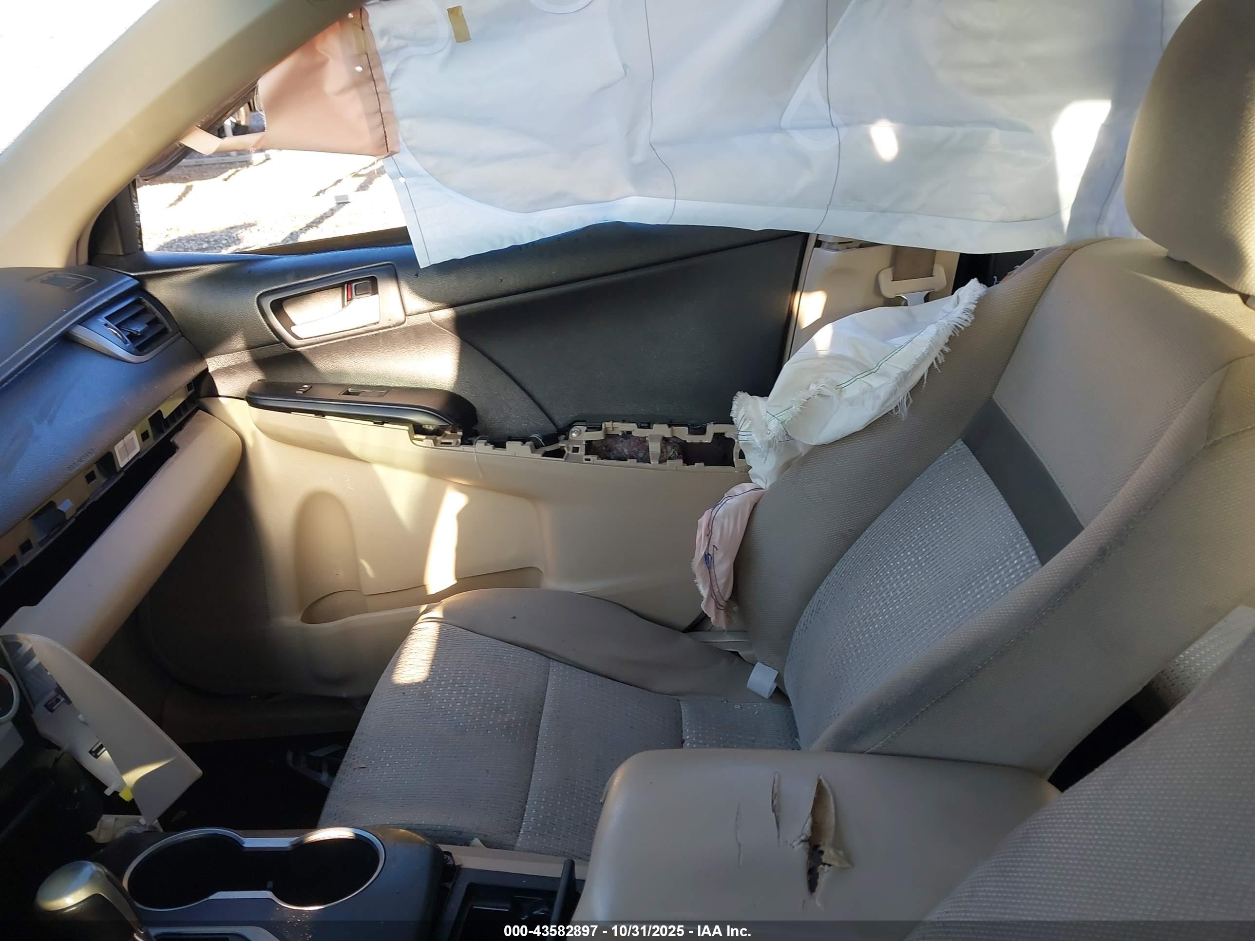 TOYOTA CAMRY image 5