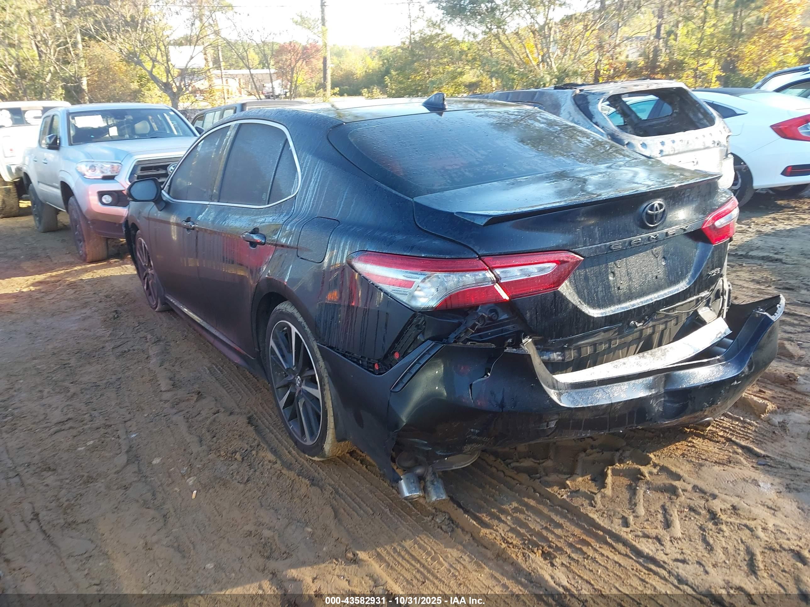 TOYOTA CAMRY image 3