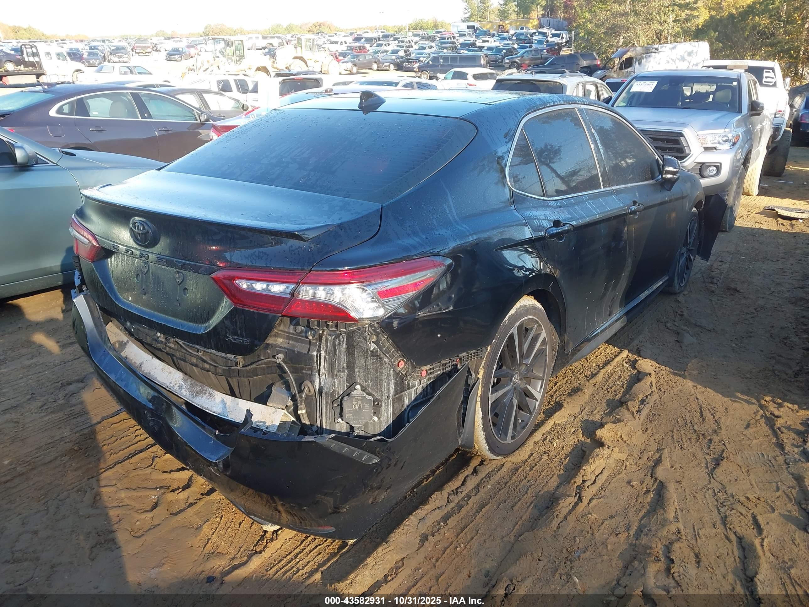 TOYOTA CAMRY image 4
