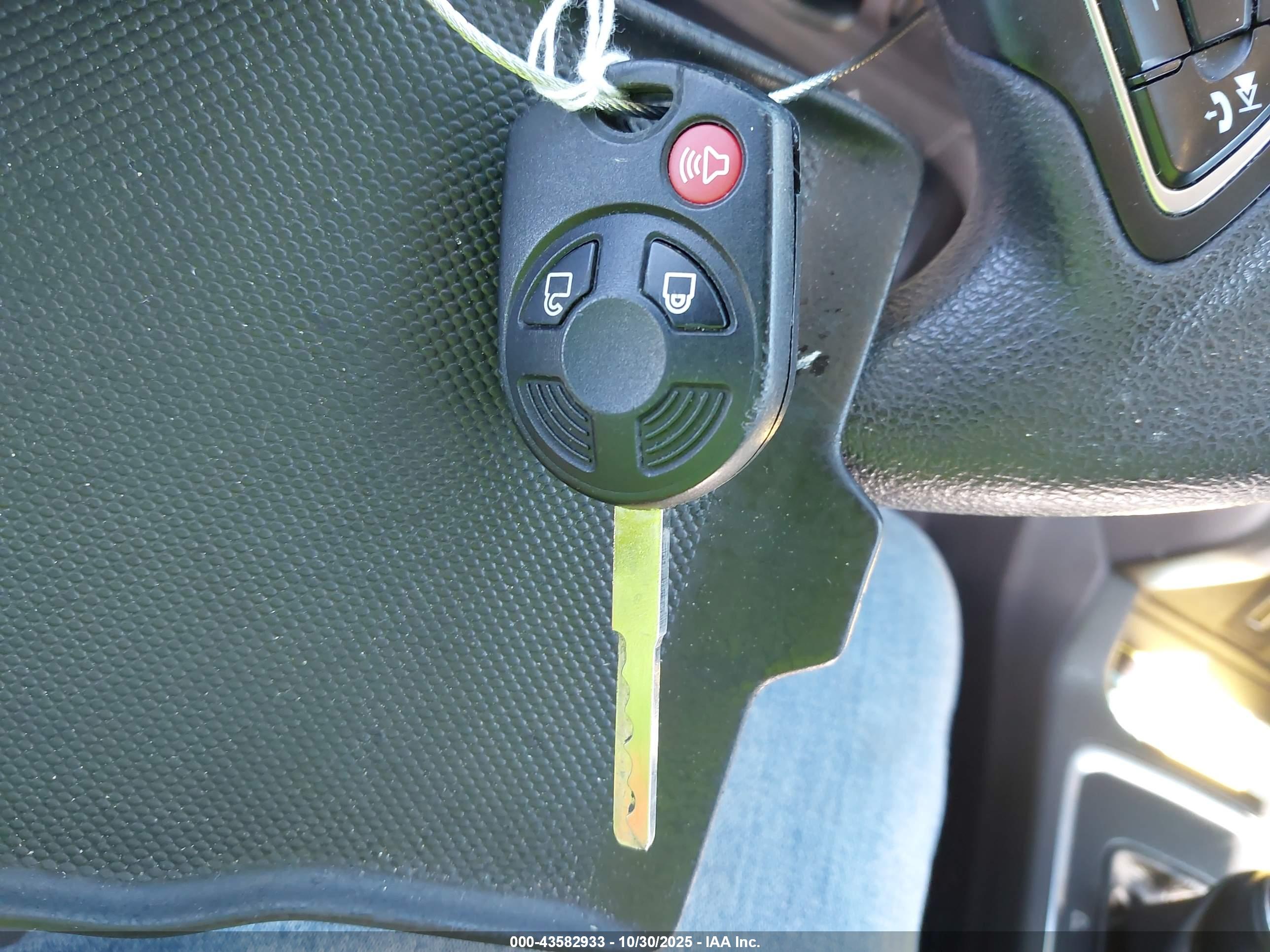FORD ESCAPE image 11