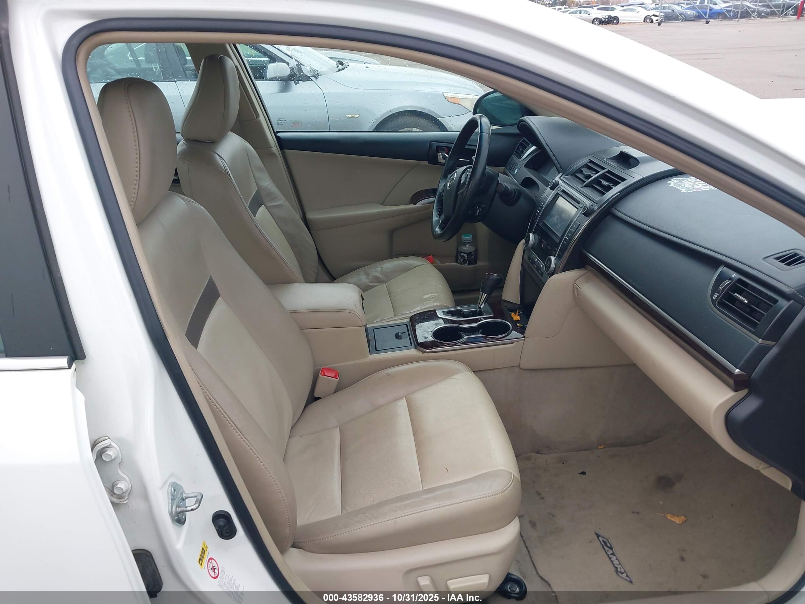 TOYOTA CAMRY image 5