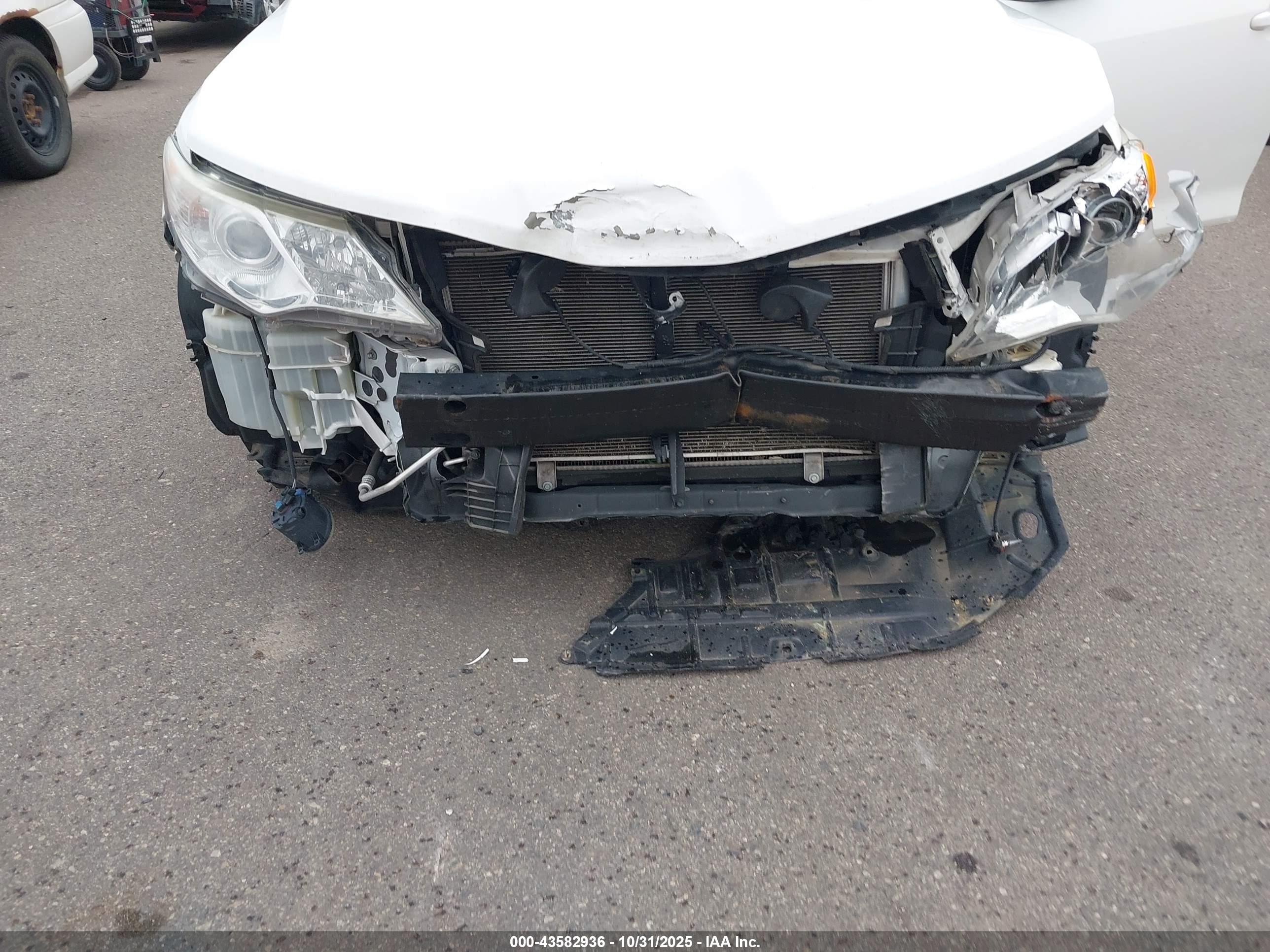 TOYOTA CAMRY image 6