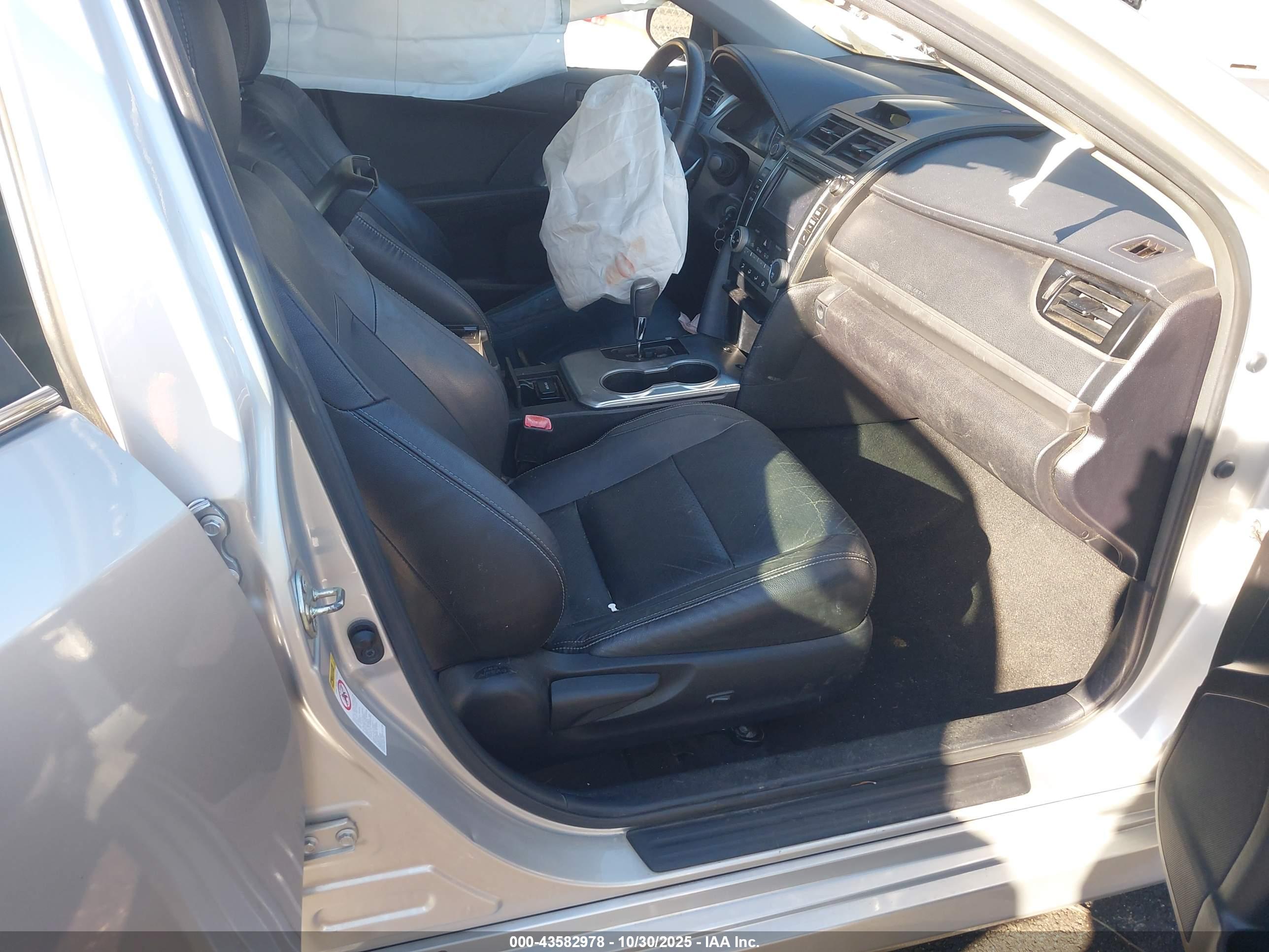 TOYOTA CAMRY image 5