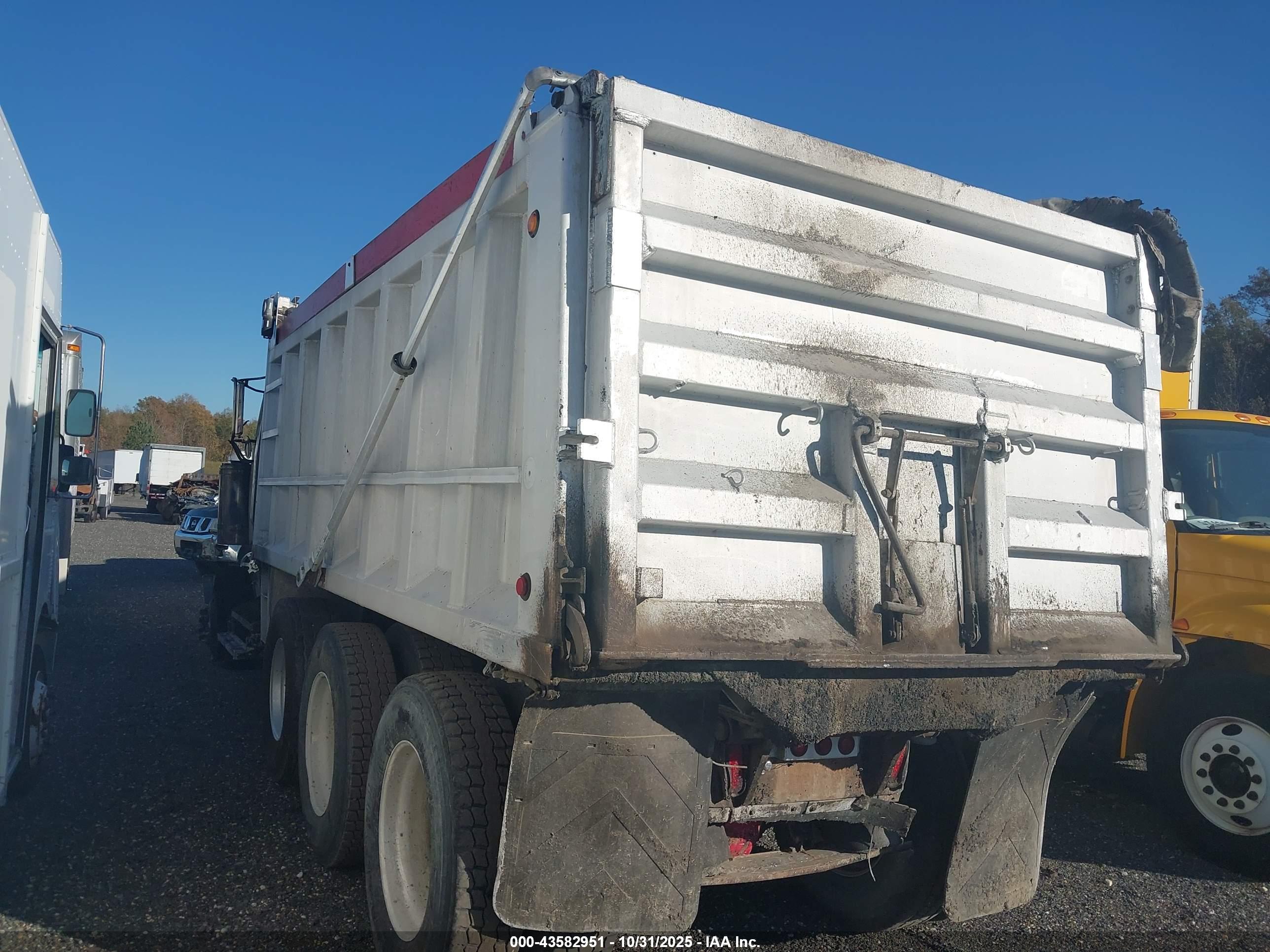 WESTERN STAR/AUTO image 3