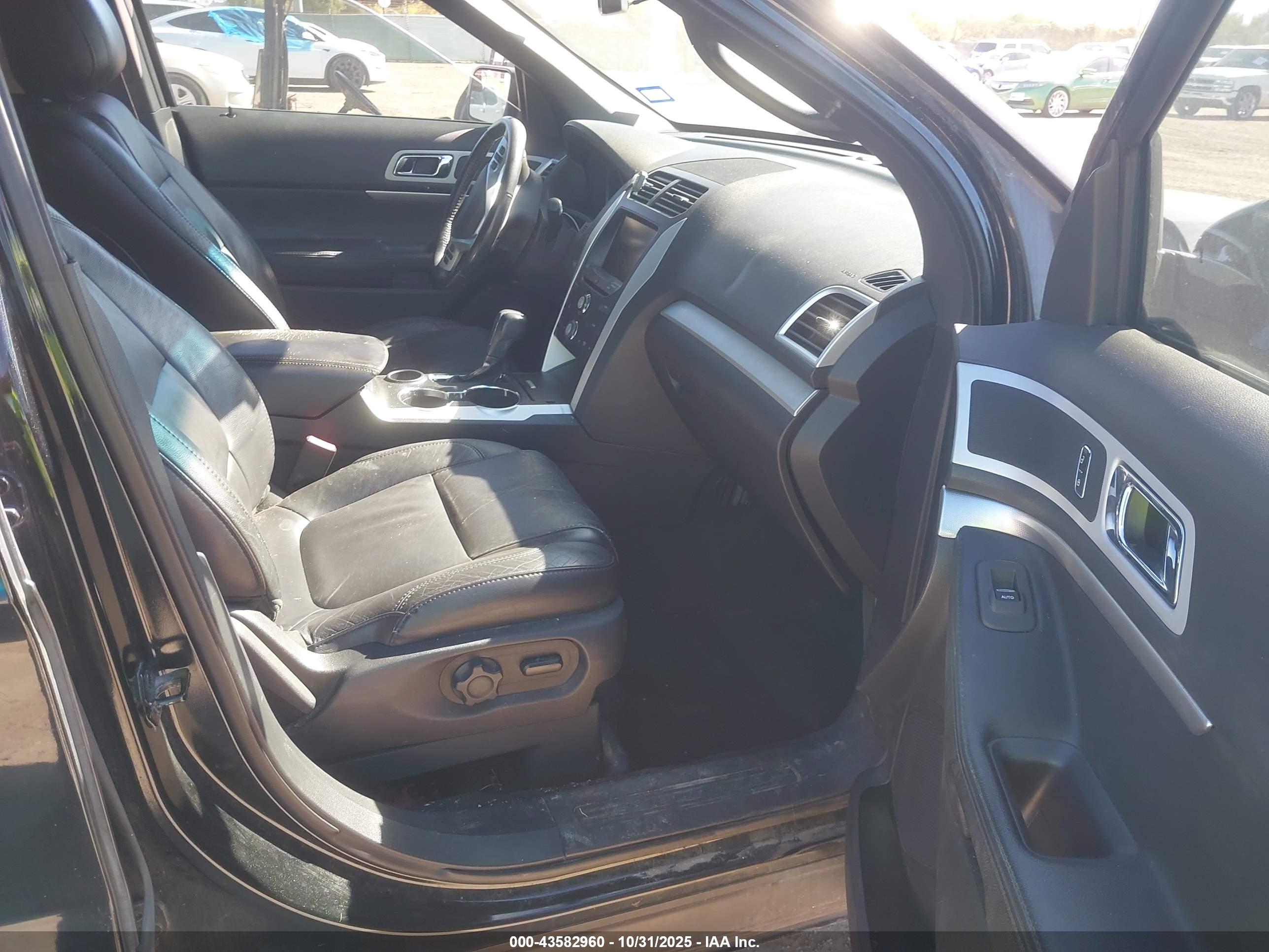 FORD EXPLORER image 5