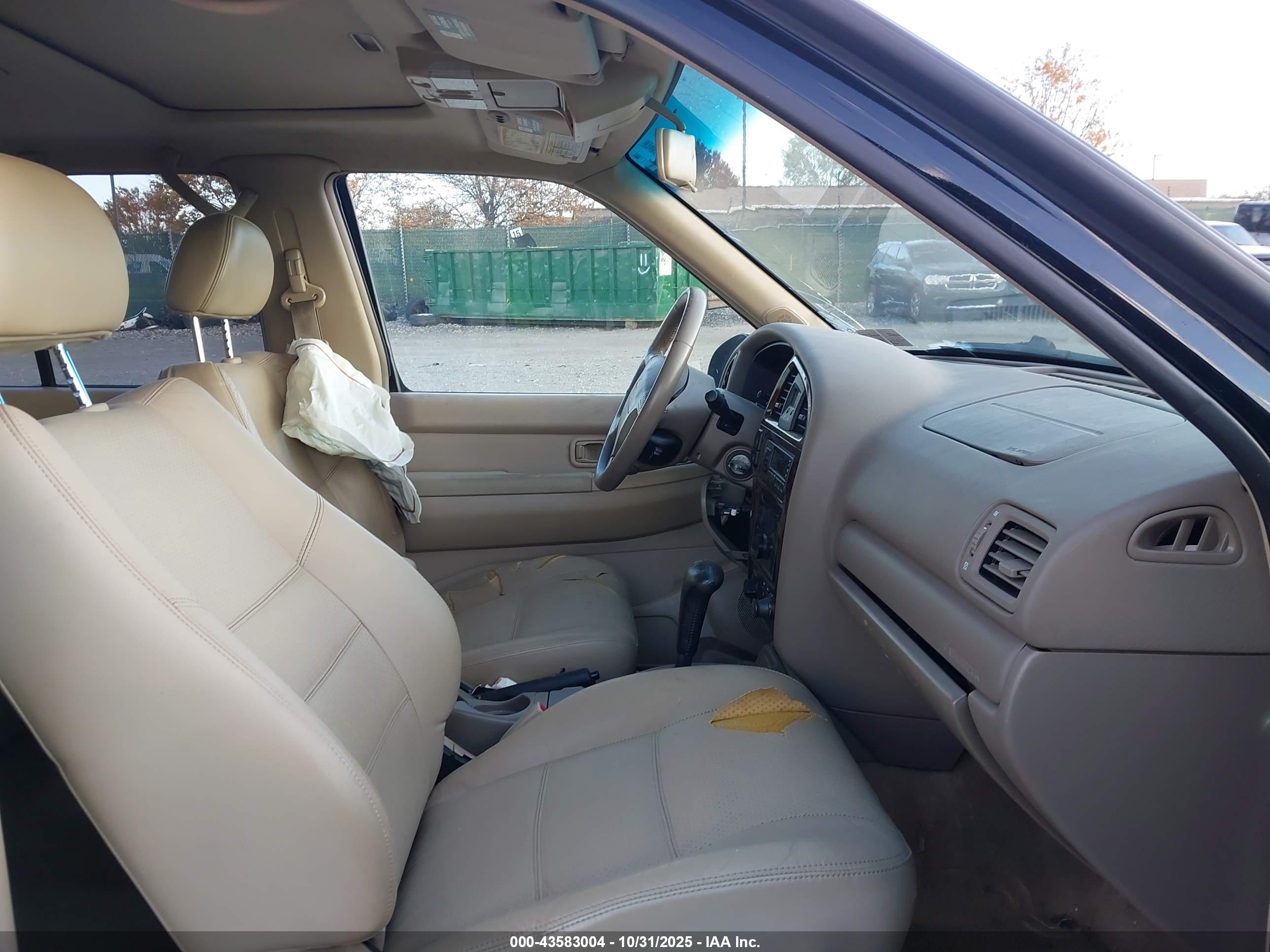 NISSAN PATHFINDER image 5
