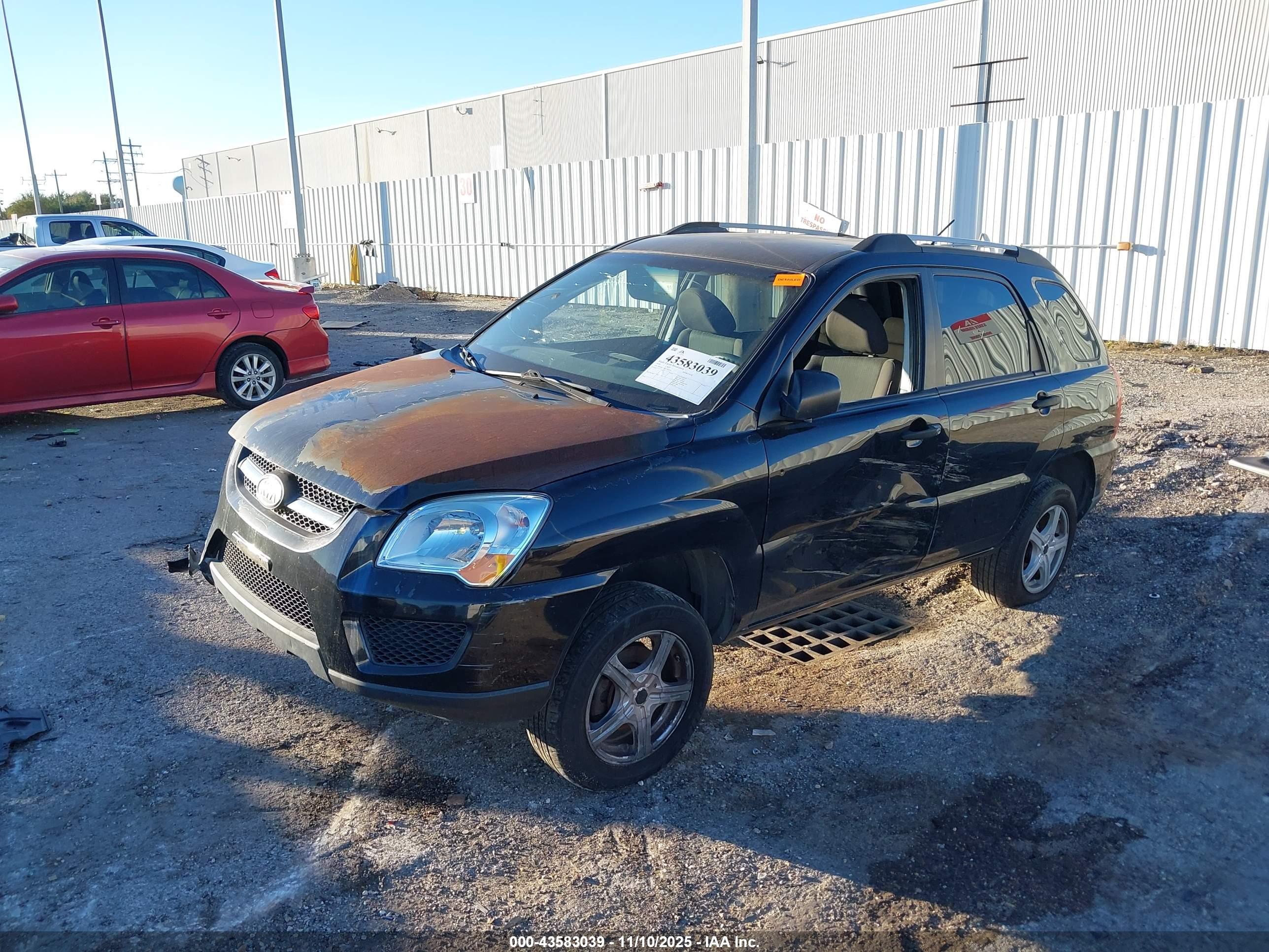 KIA SPORTAGE image 2