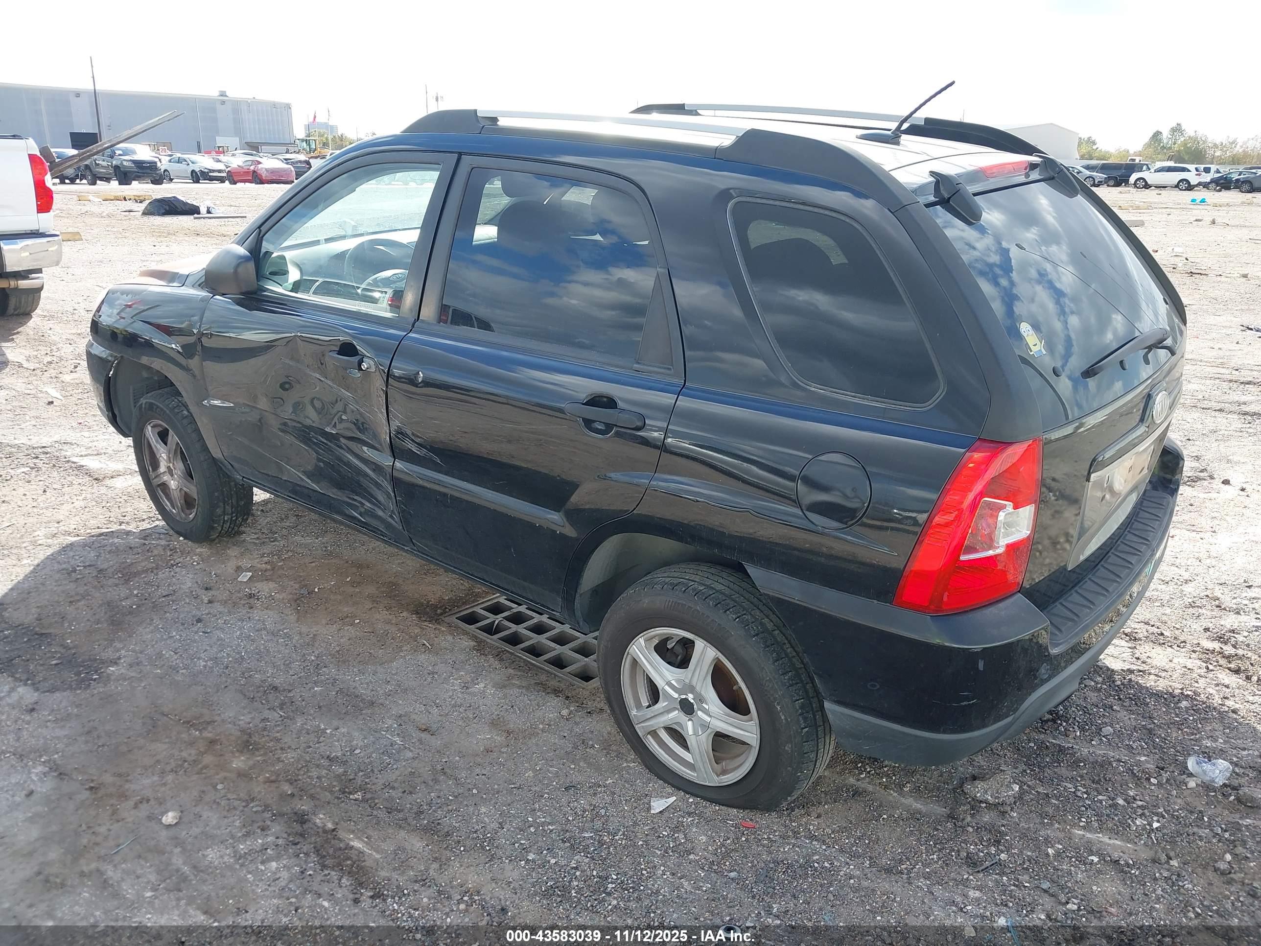 KIA SPORTAGE image 3