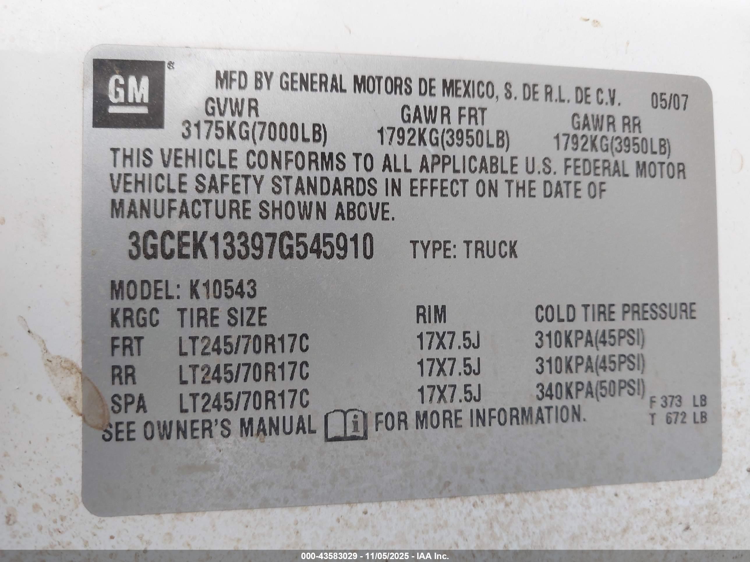 CHEVROLET SILVERADO image 9