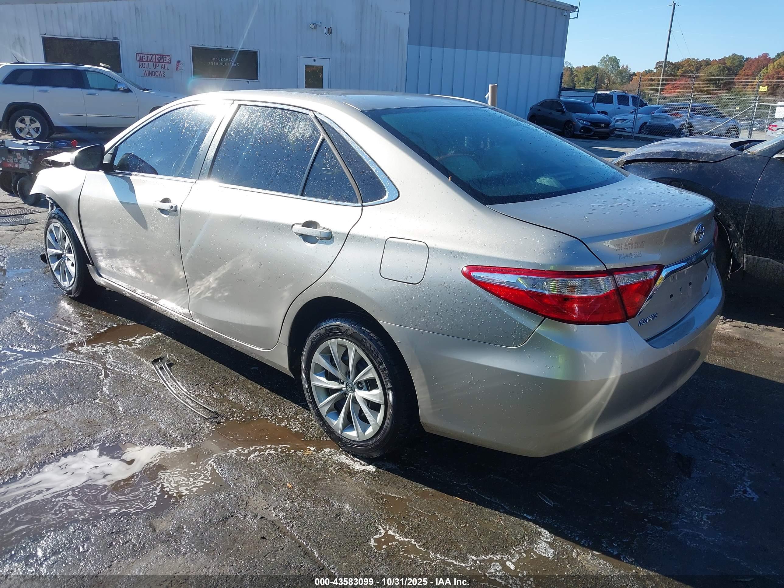 TOYOTA CAMRY image 3