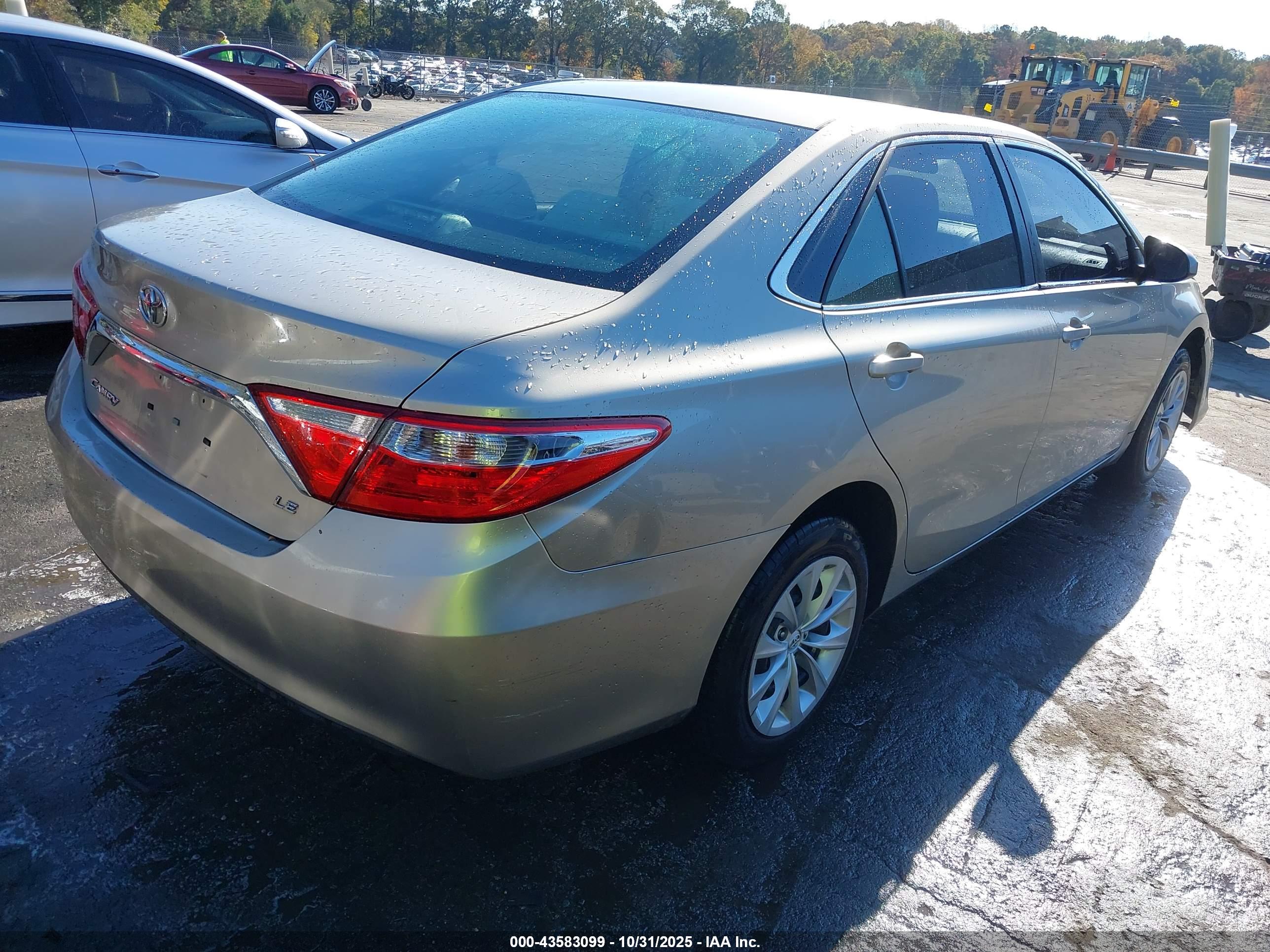 TOYOTA CAMRY image 4