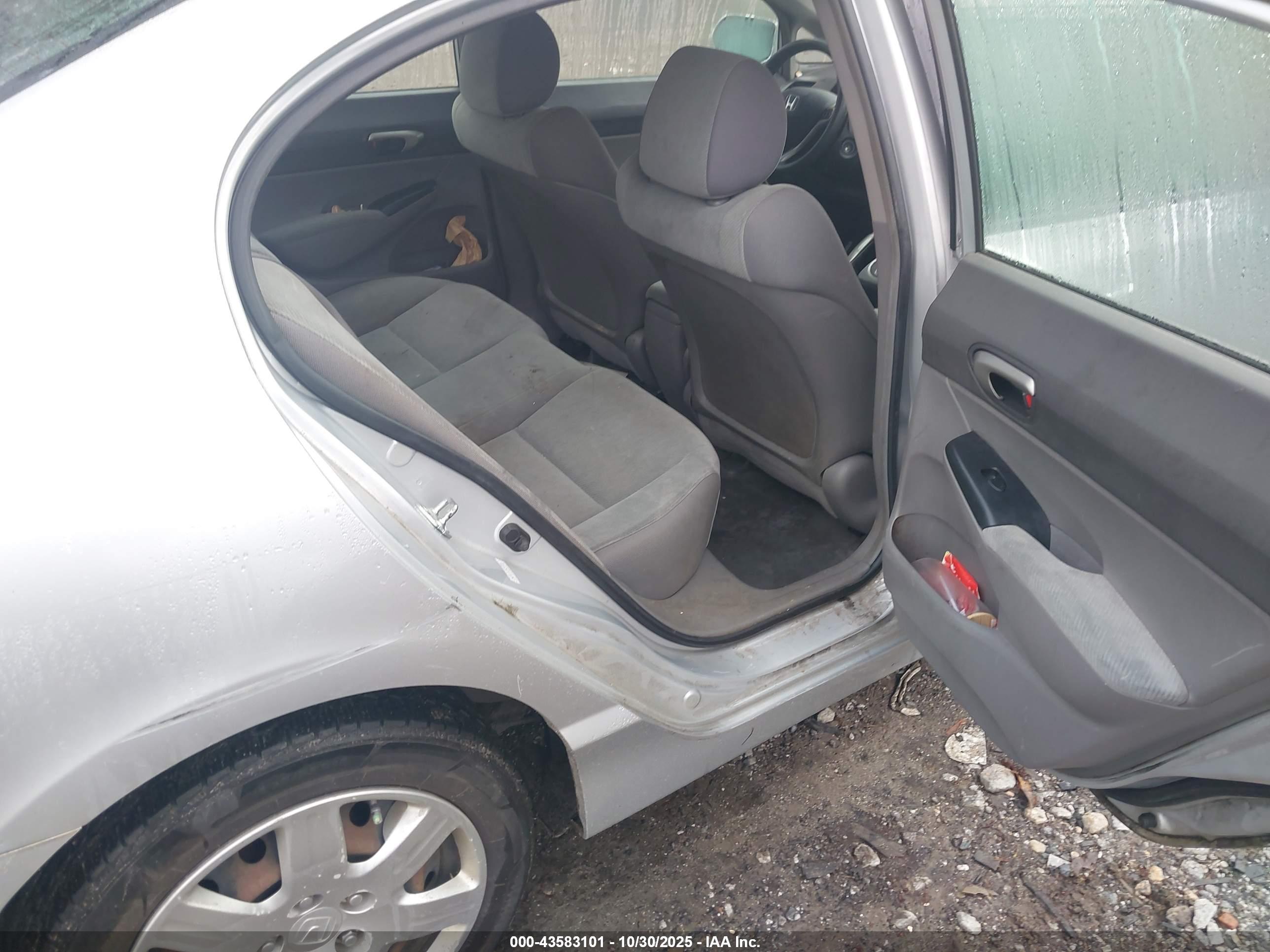 HONDA CIVIC image 8