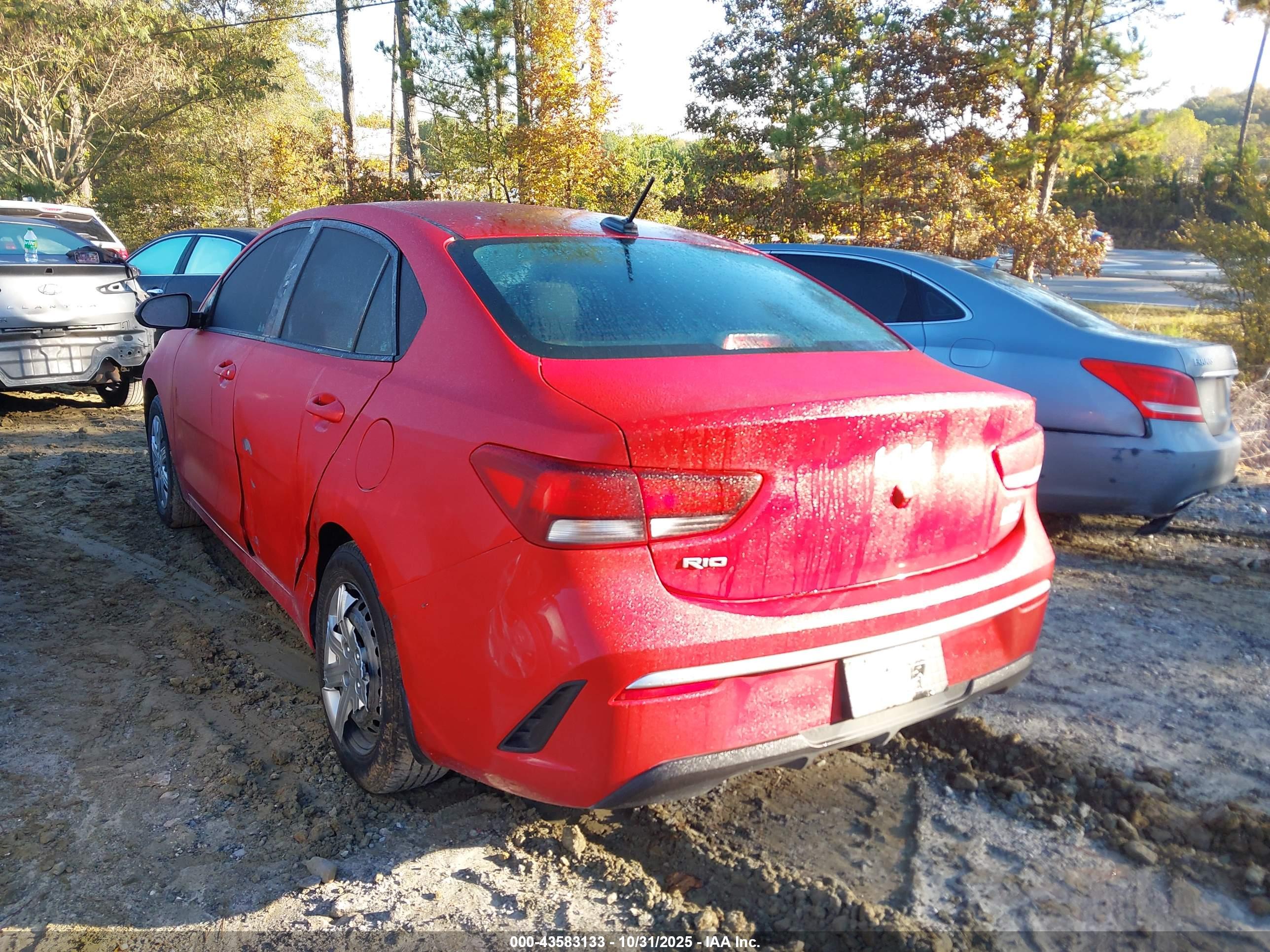KIA RIO image 3