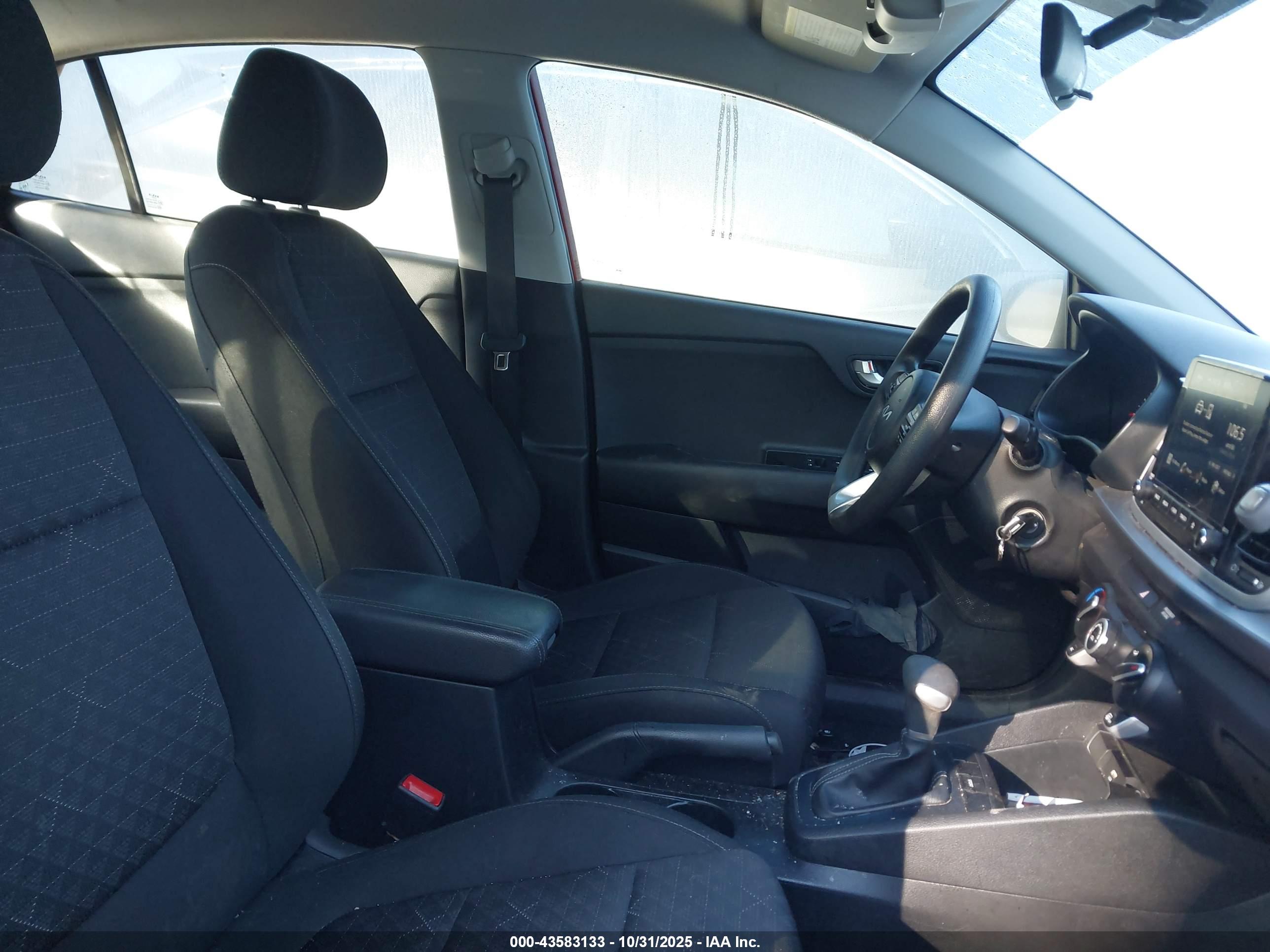 KIA RIO image 5