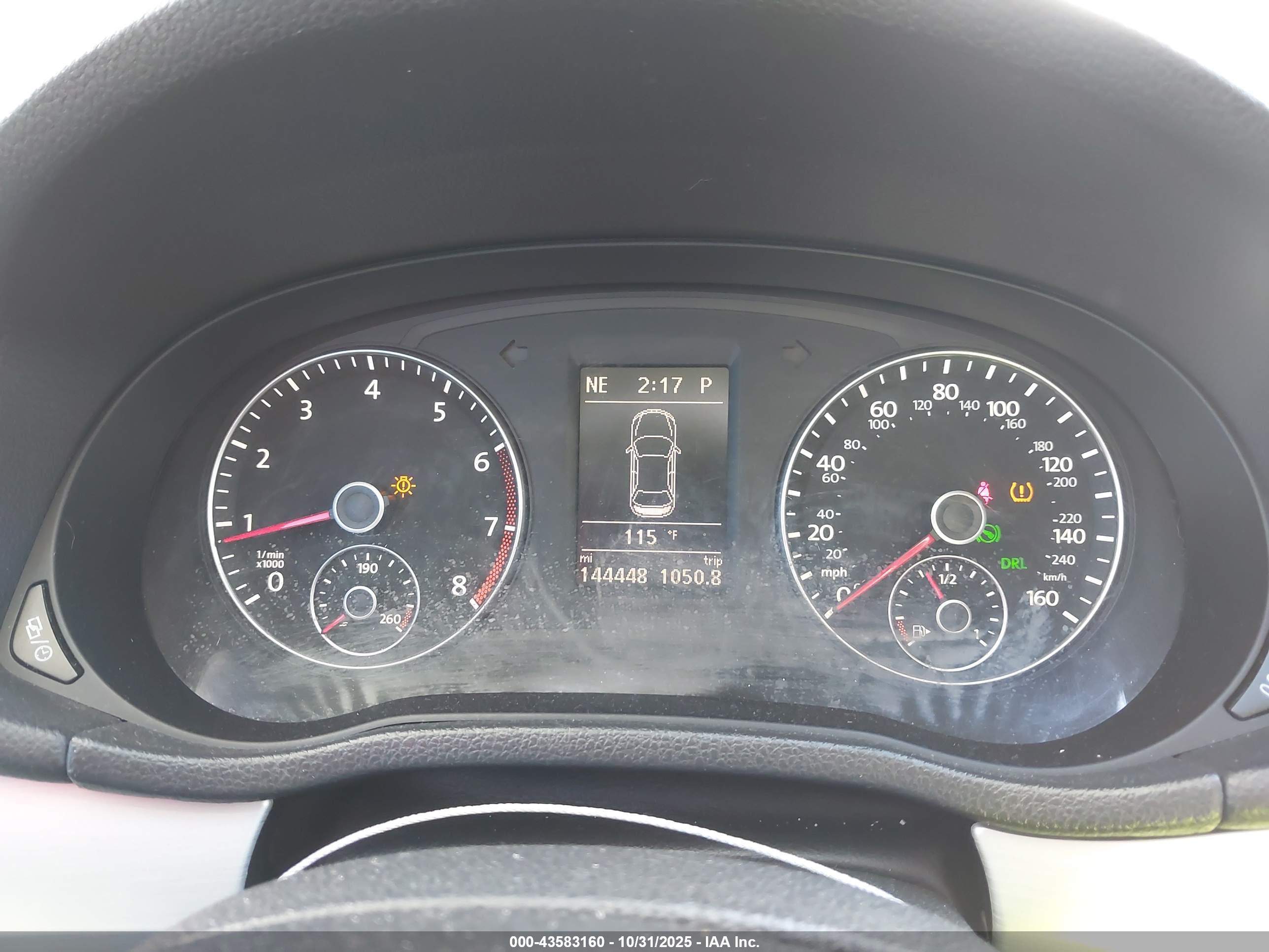 VOLKSWAGEN PASSAT image 7