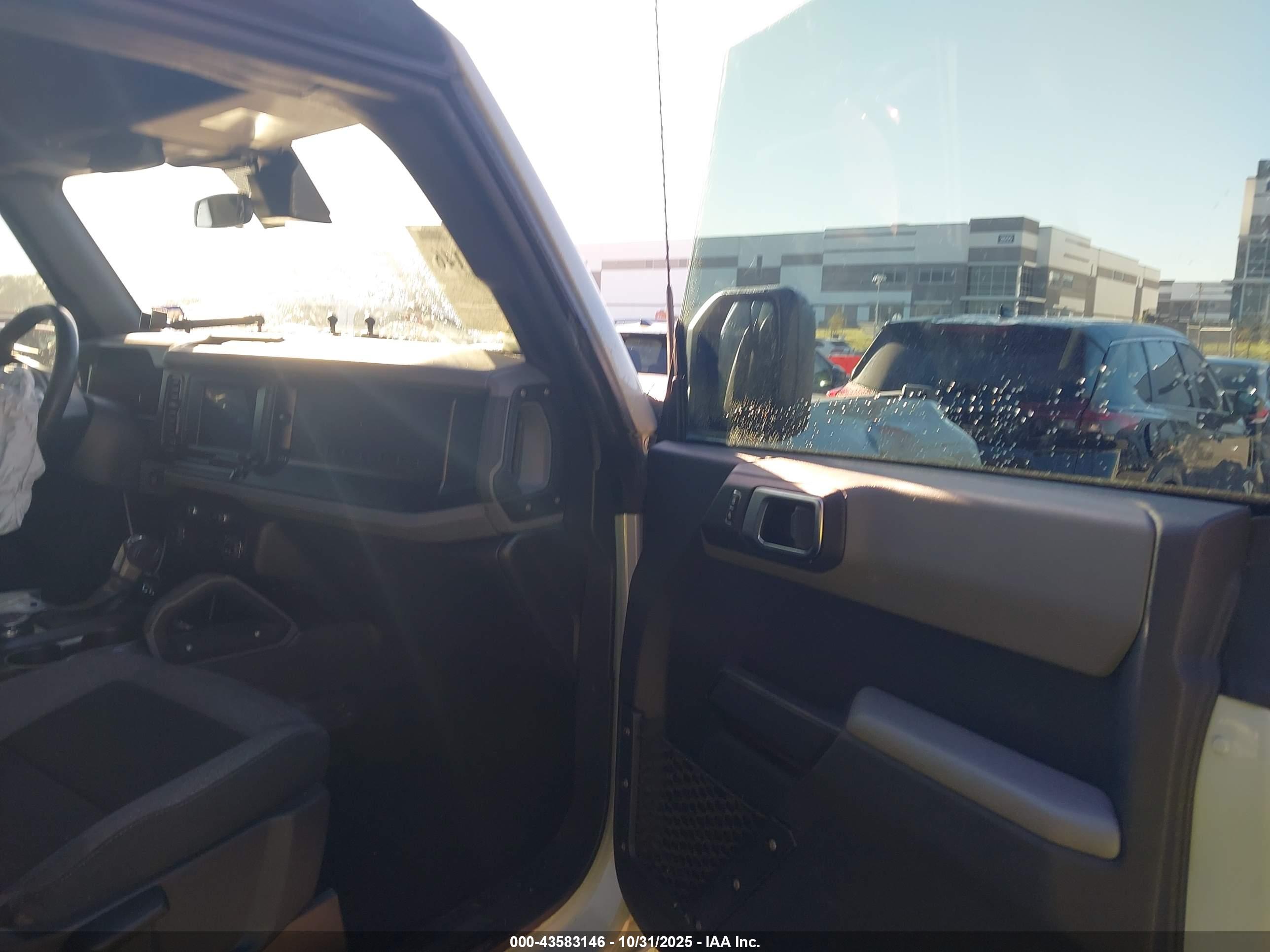 FORD BRONCO image 5