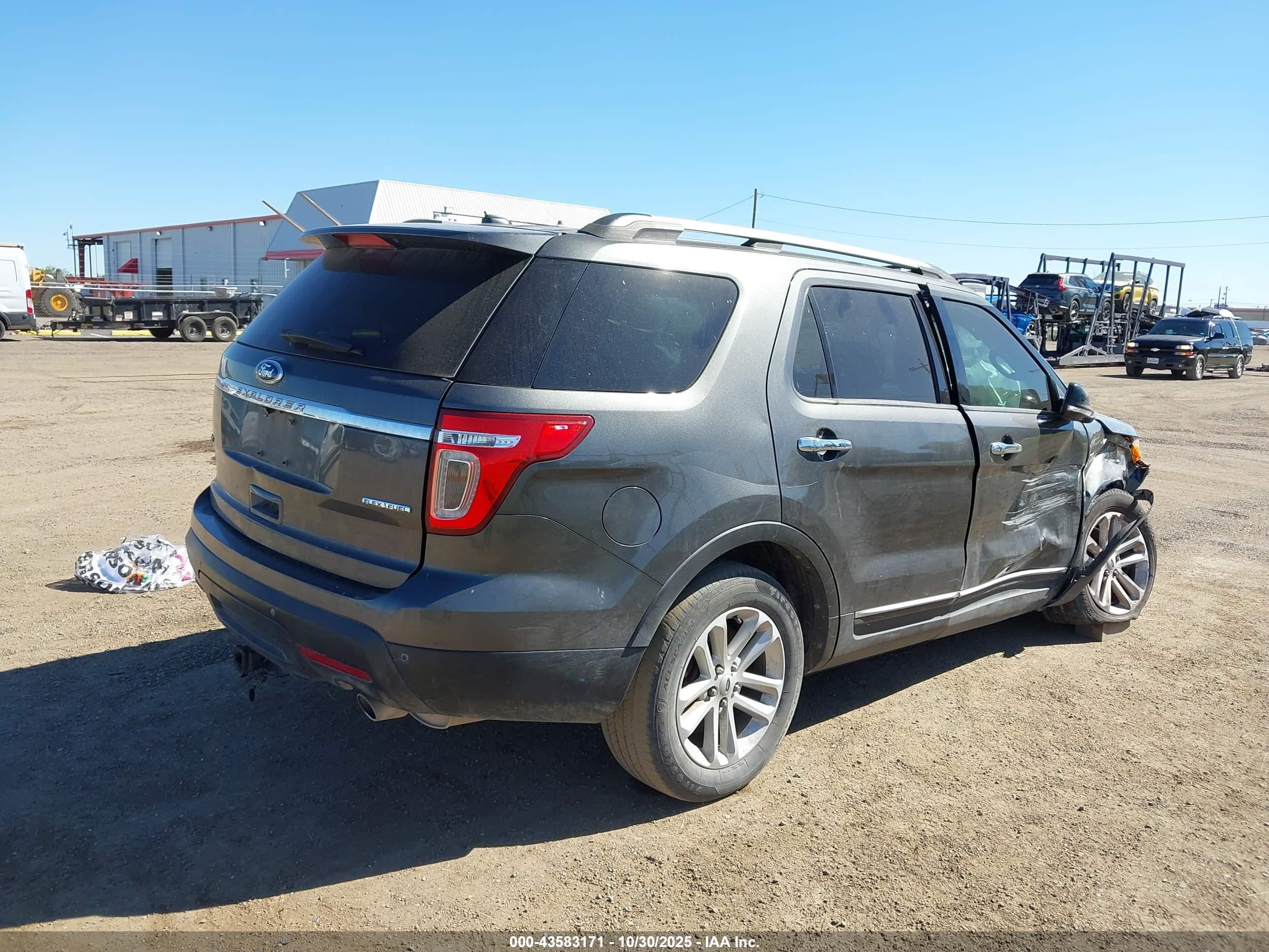 FORD EXPLORER image 4