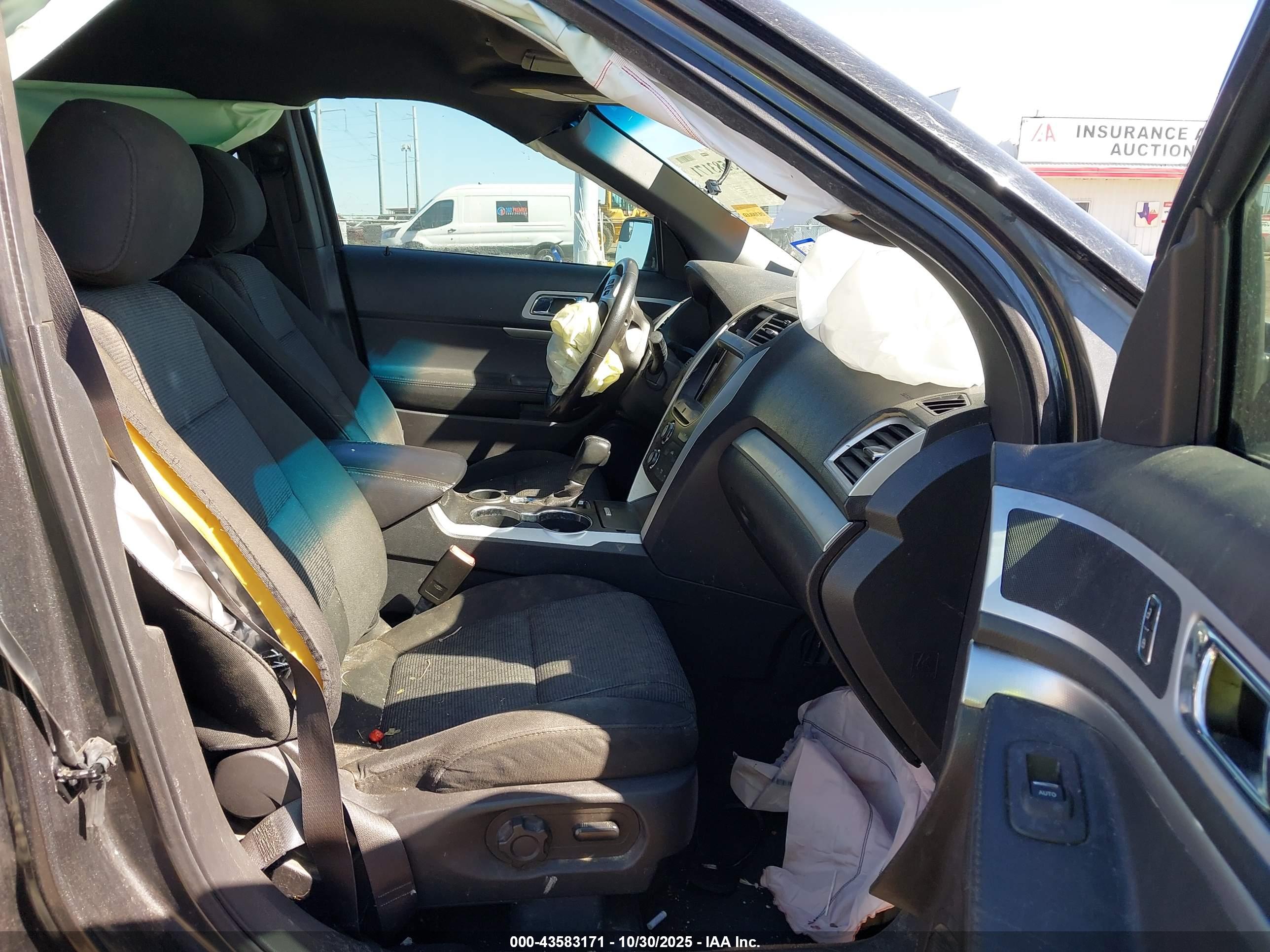 FORD EXPLORER image 5