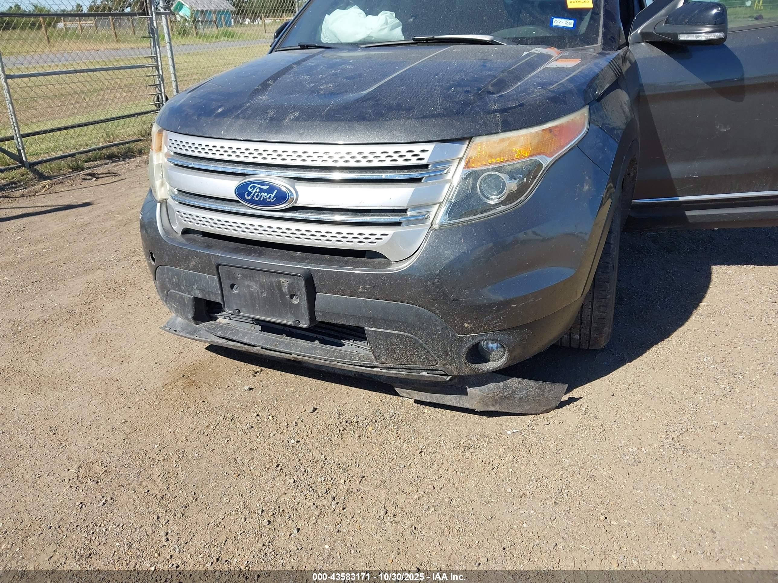 FORD EXPLORER image 6