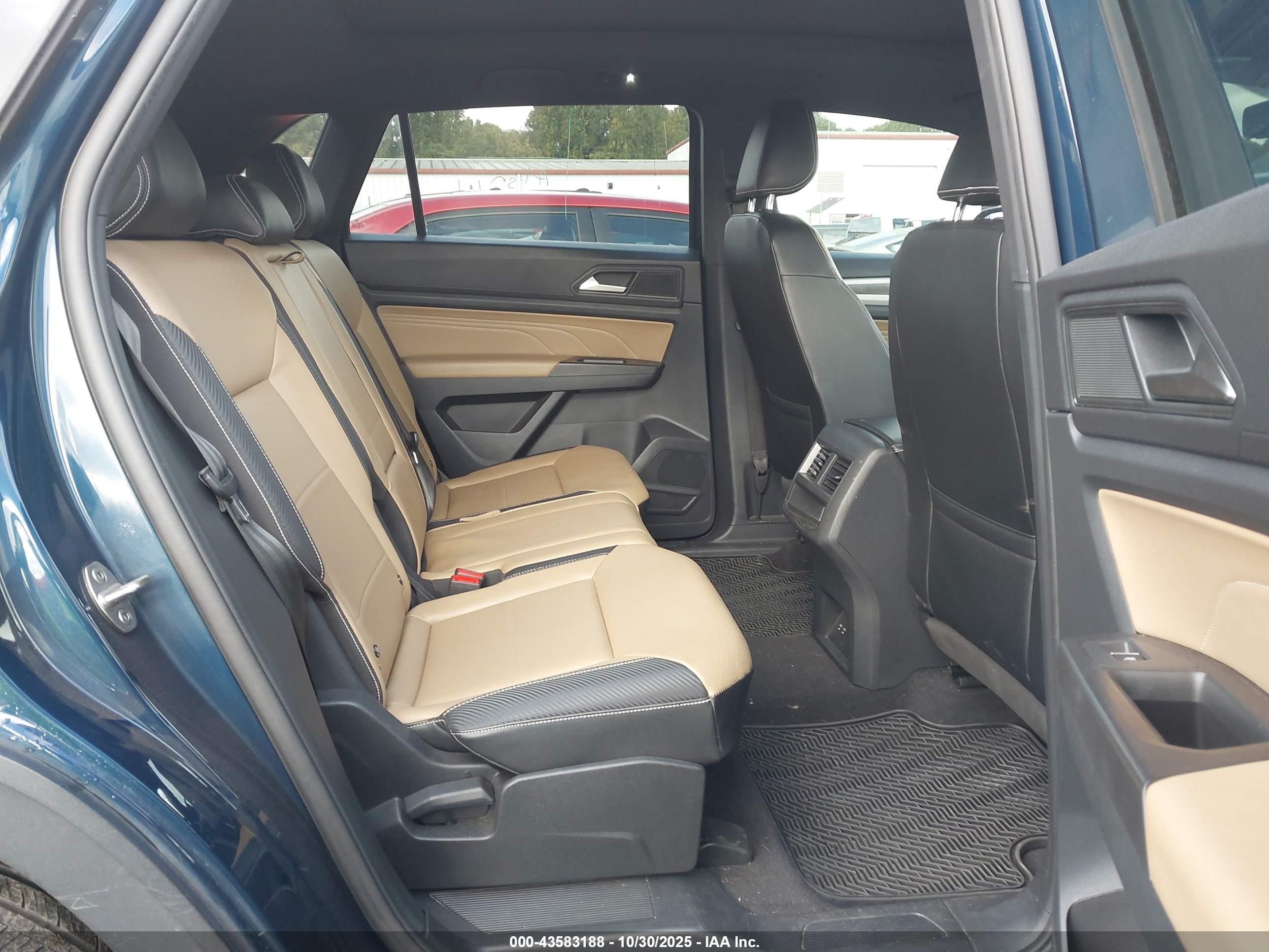 VOLKSWAGEN ATLAS image 8