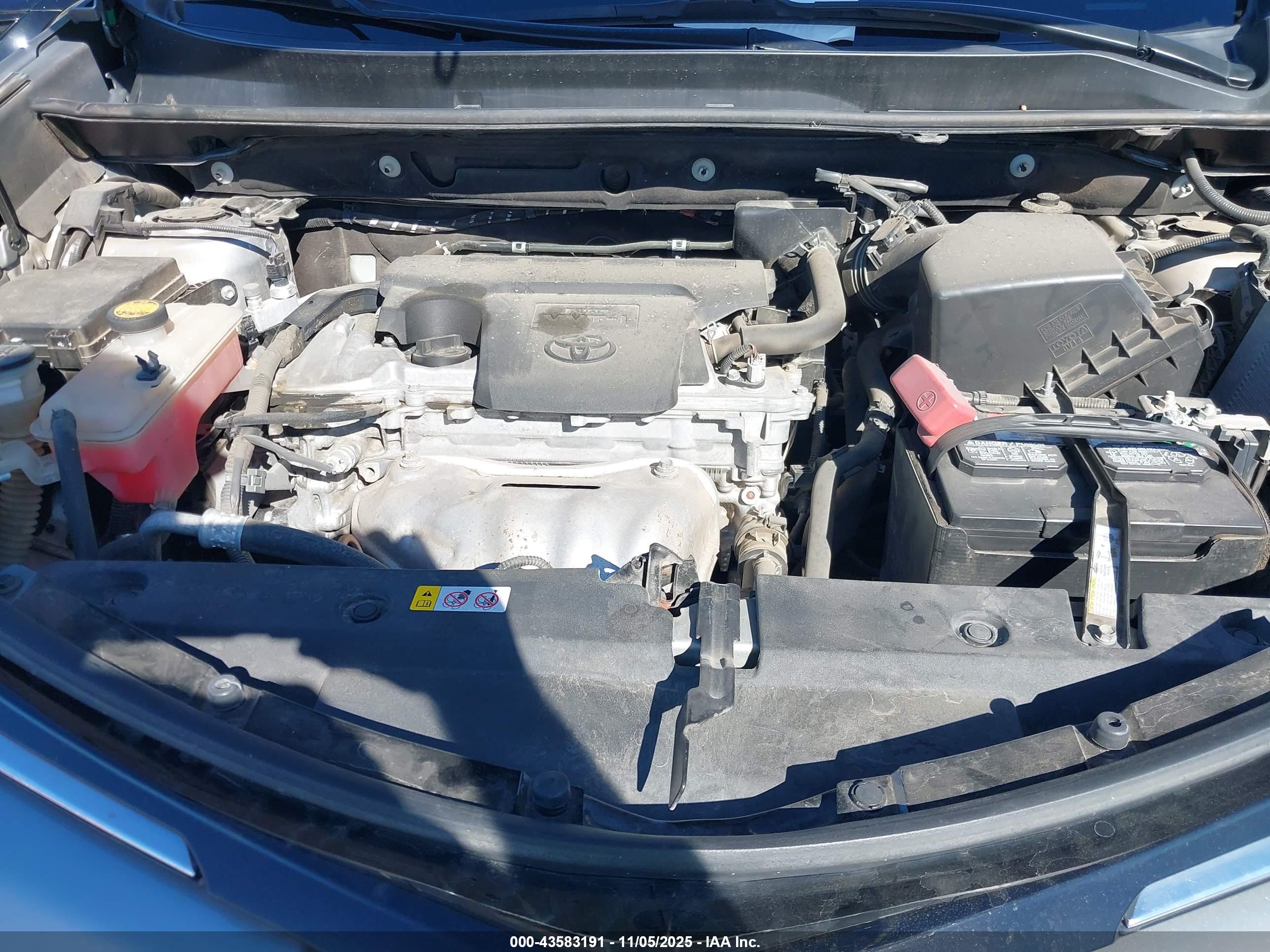 TOYOTA RAV4 image 10