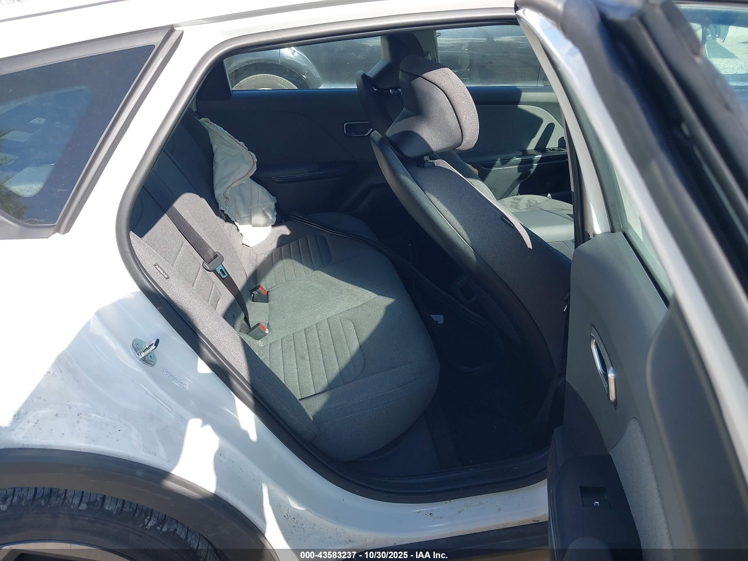 KIA K4 image 8