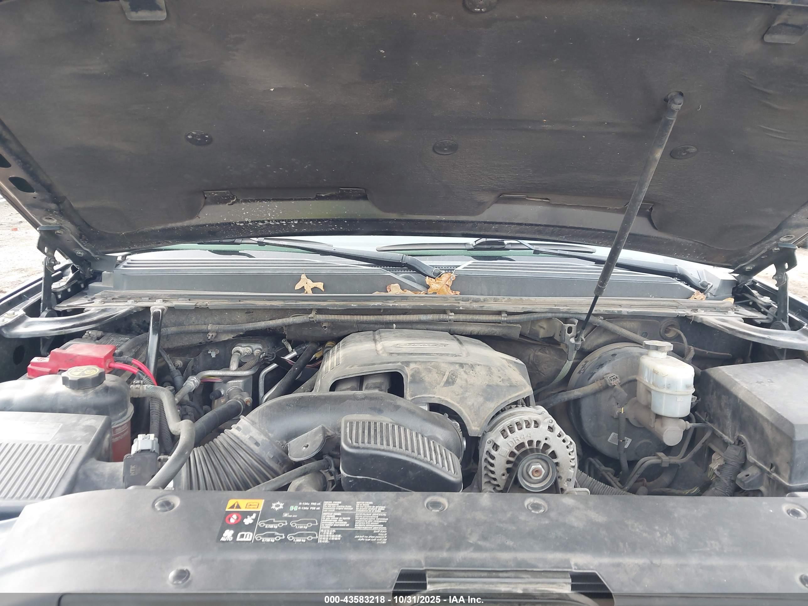 CHEVROLET SUBURBAN image 10