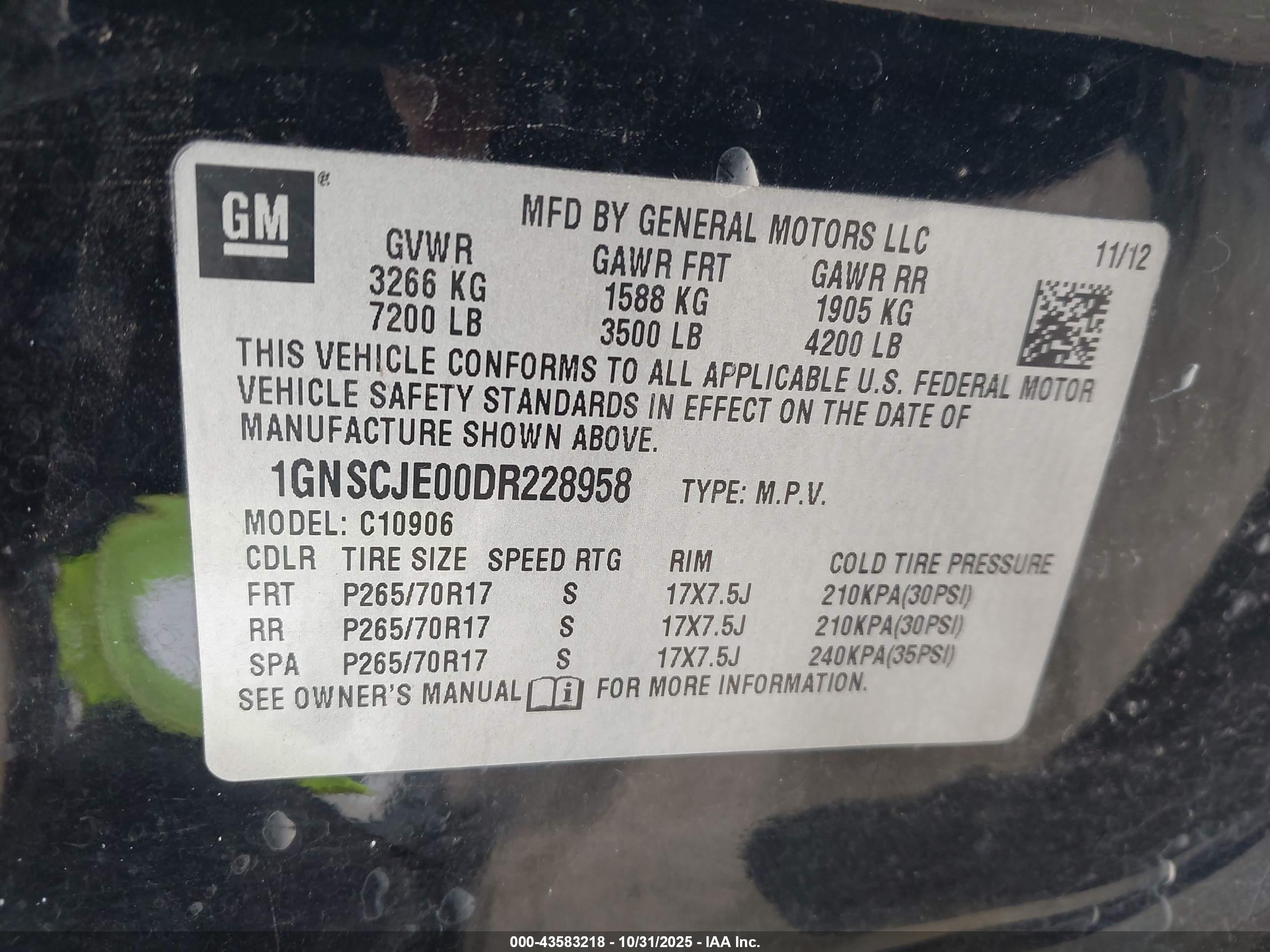 CHEVROLET SUBURBAN image 9