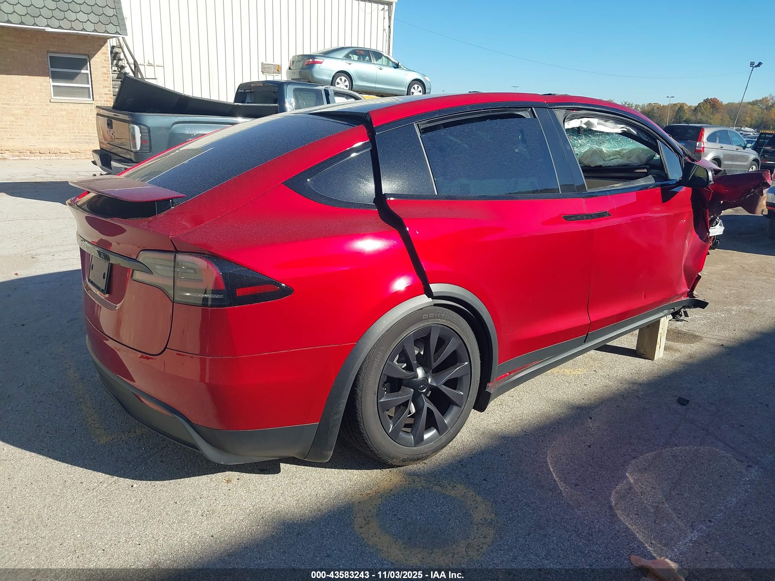 TESLA MODEL image 4