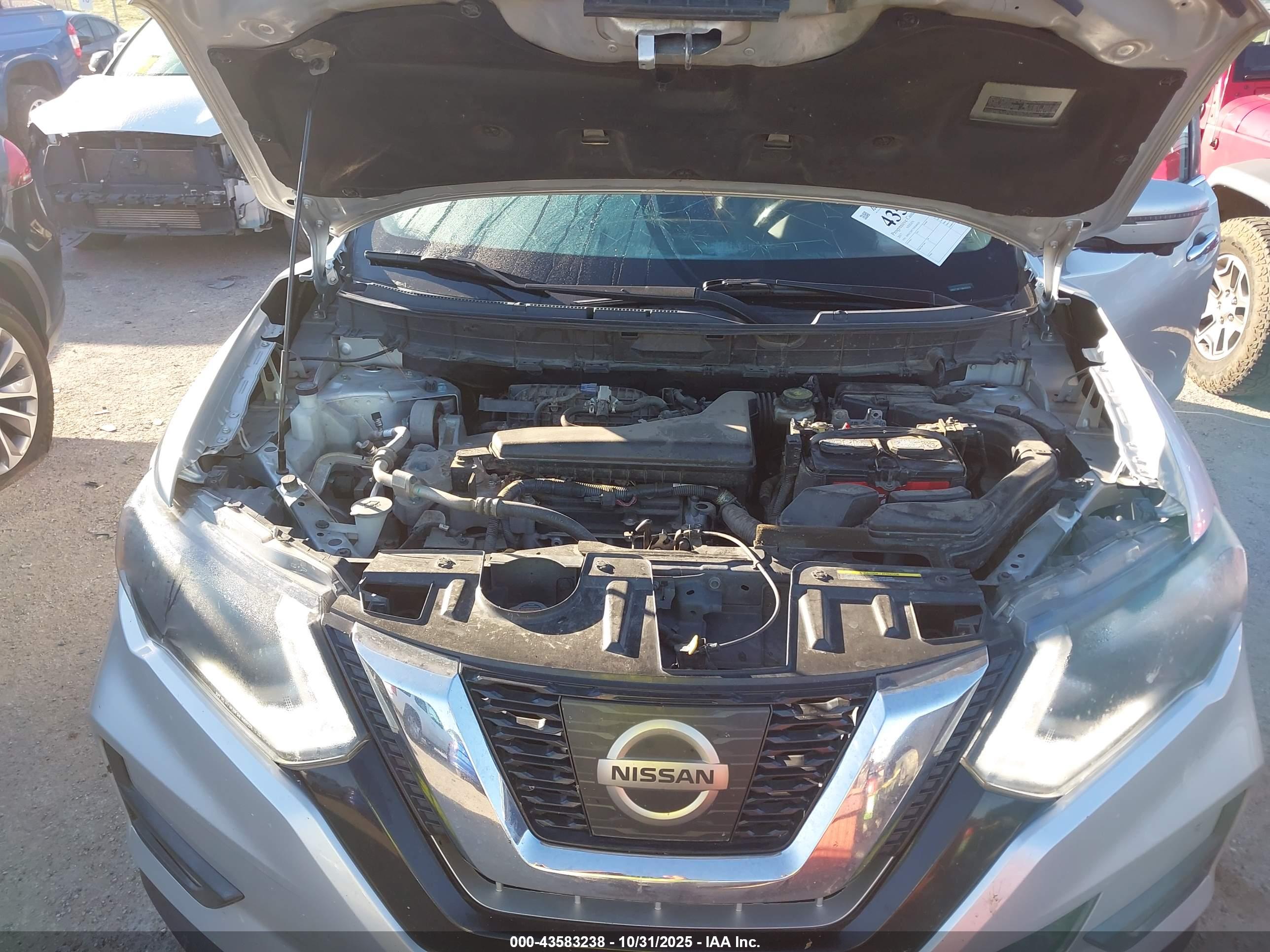 NISSAN ROGUE image 10