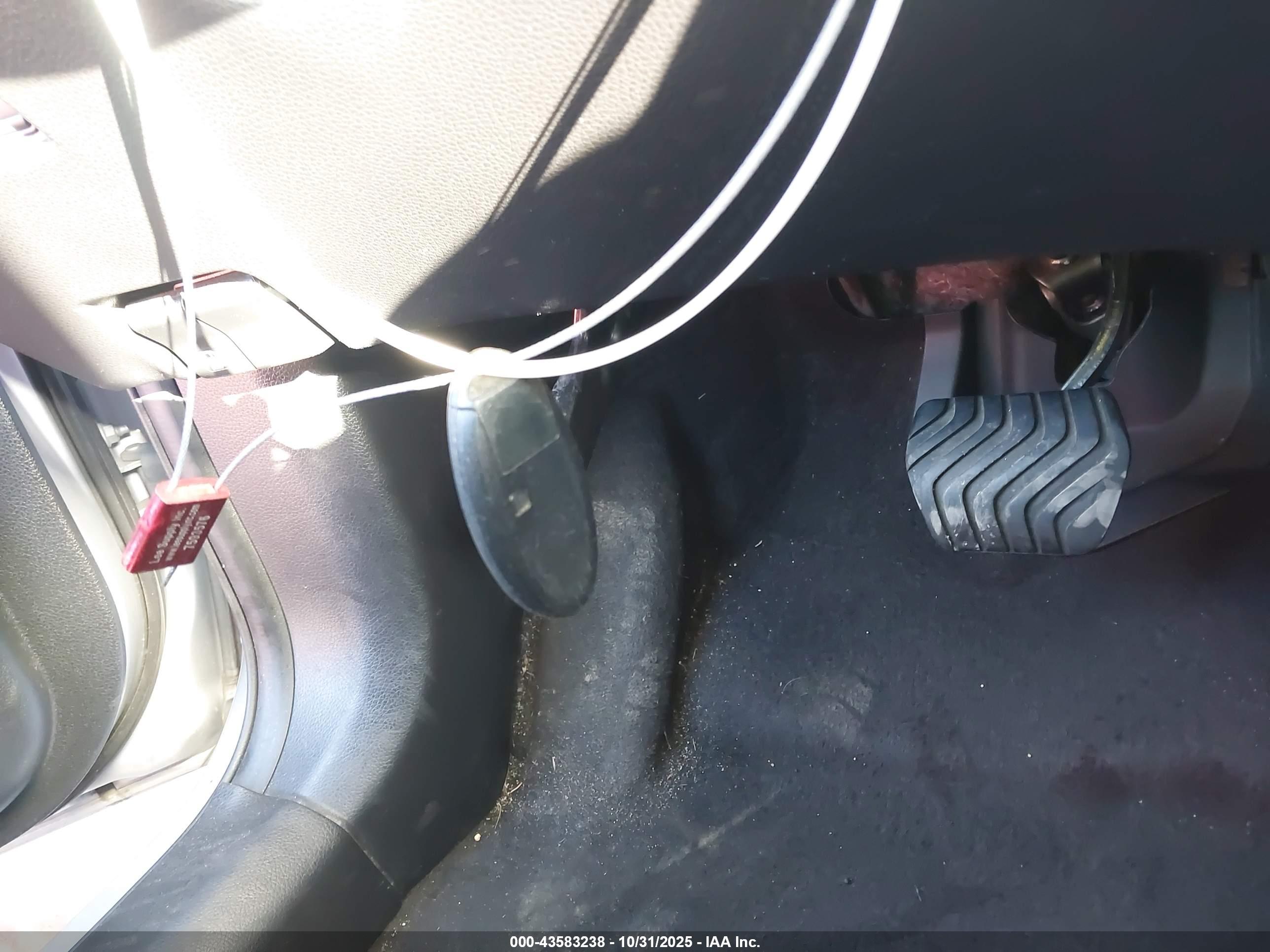 NISSAN ROGUE image 11