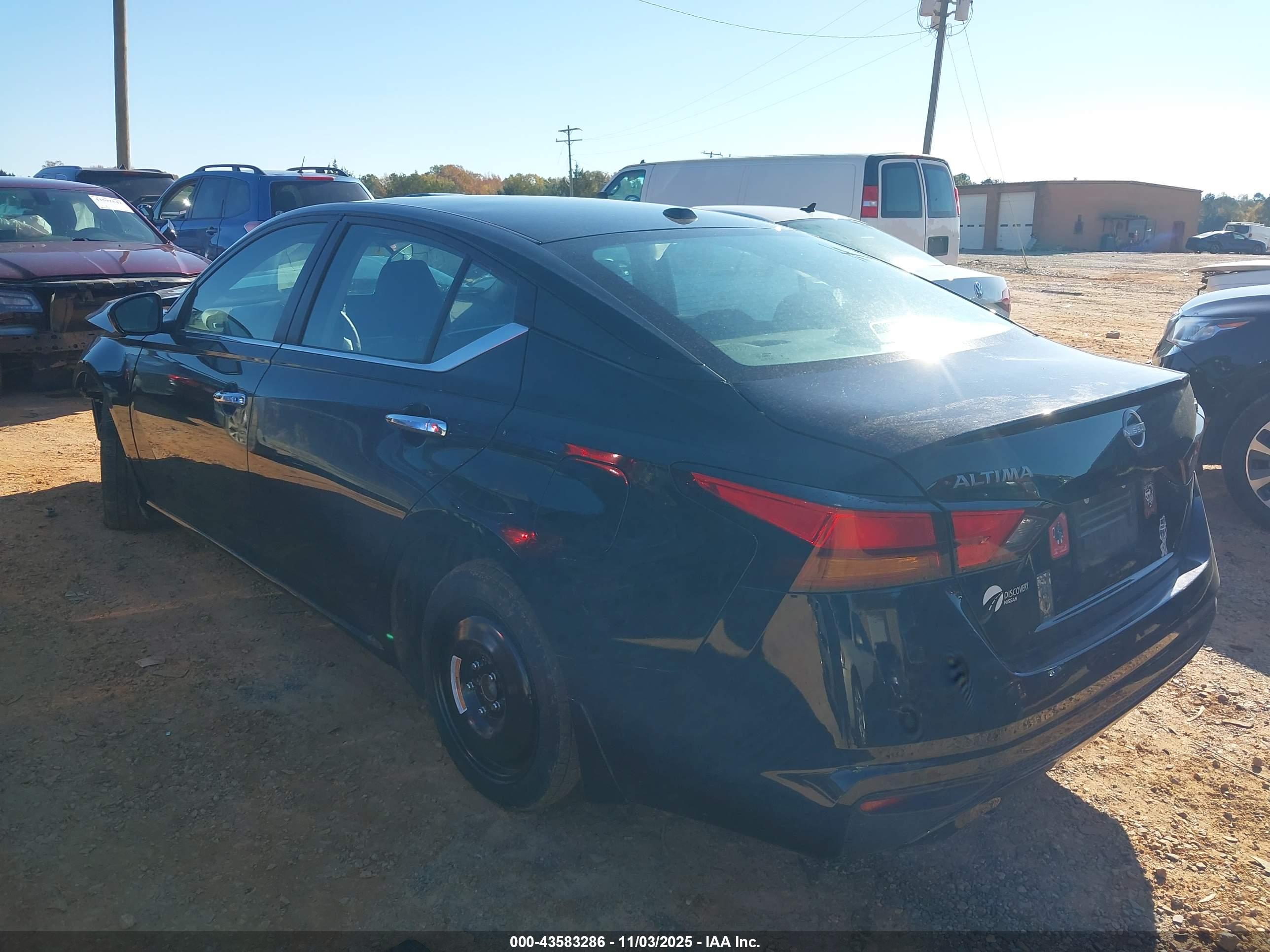NISSAN ALTIMA image 3