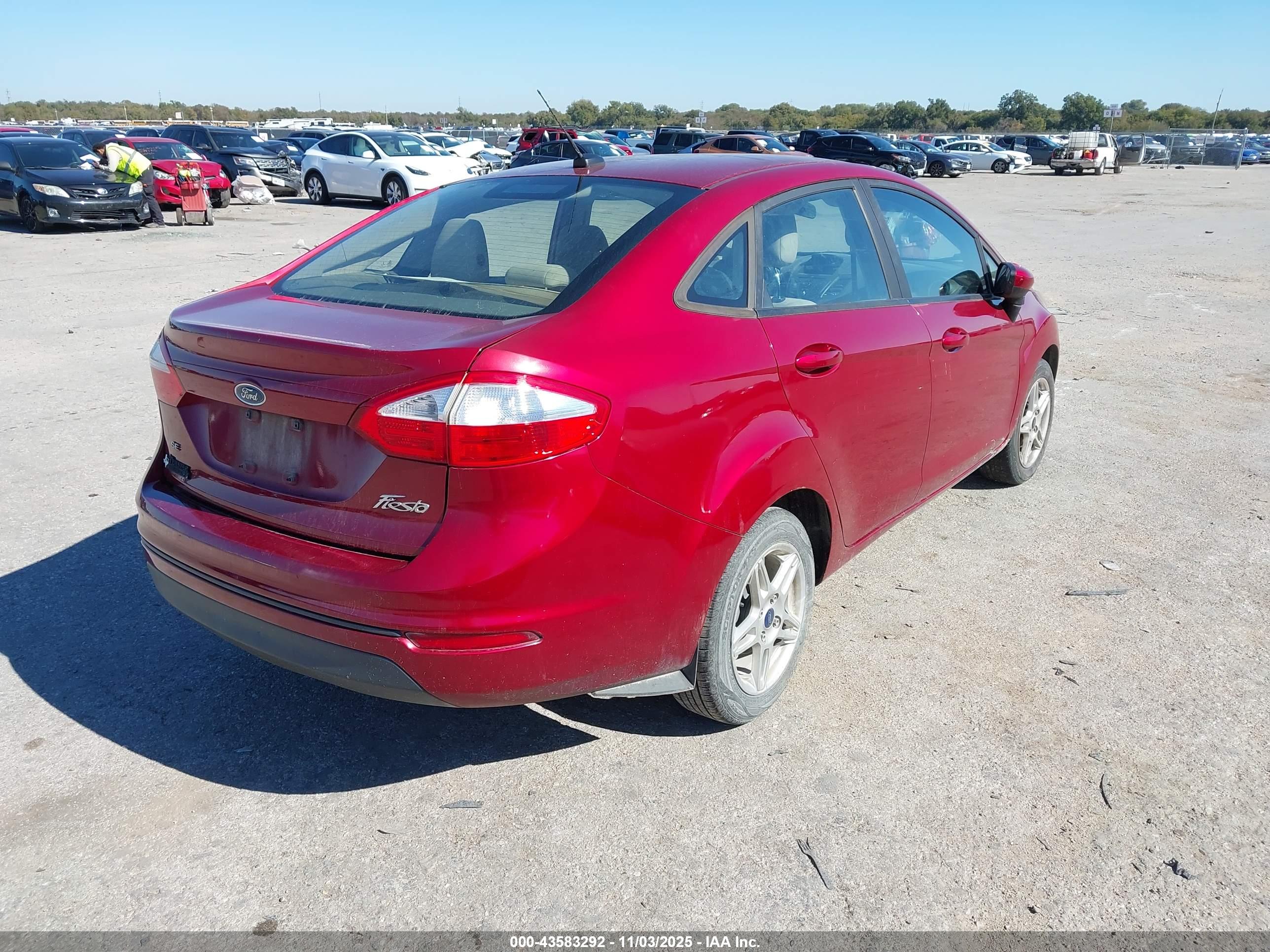 FORD FIESTA image 4