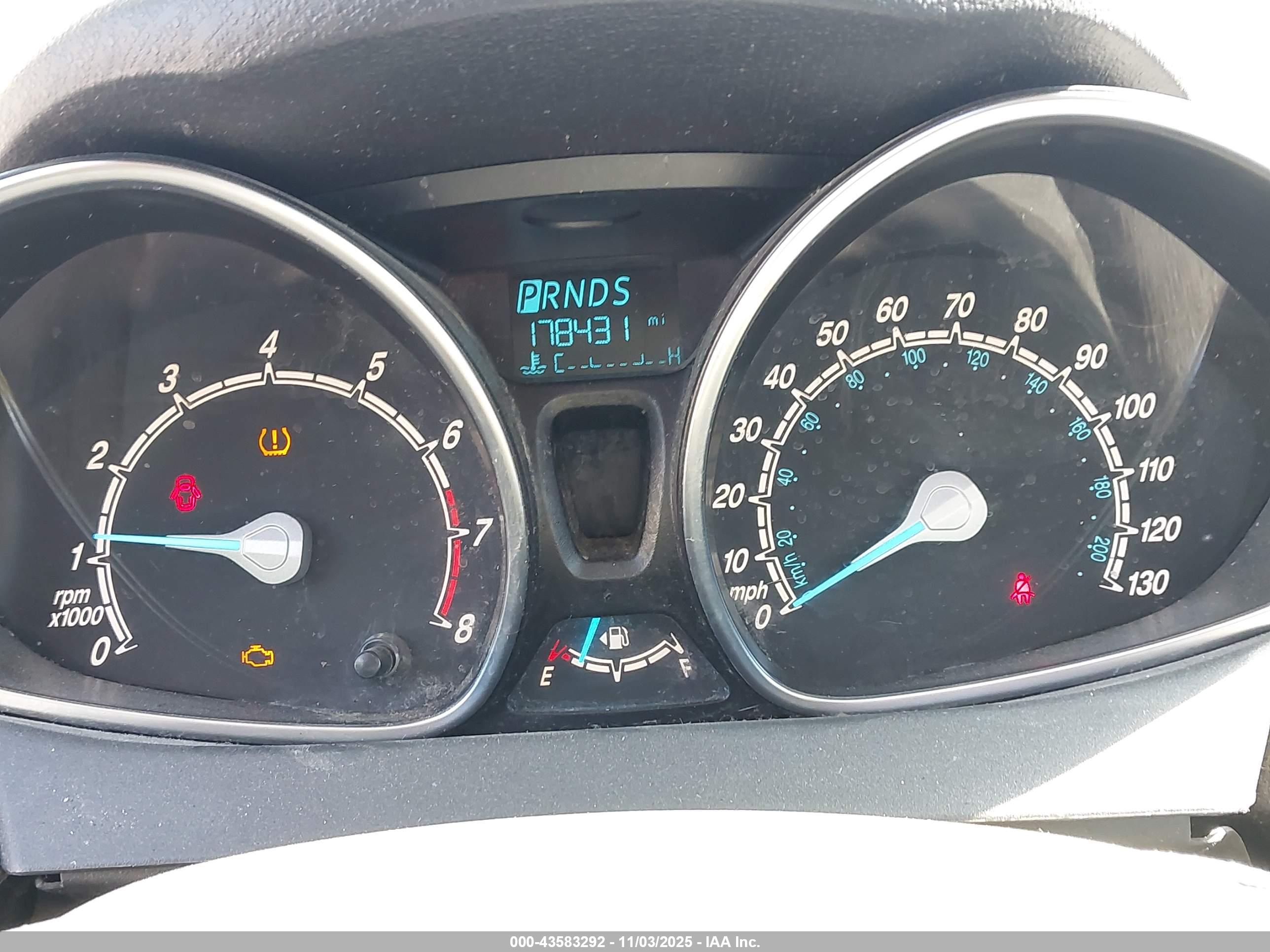 FORD FIESTA image 7