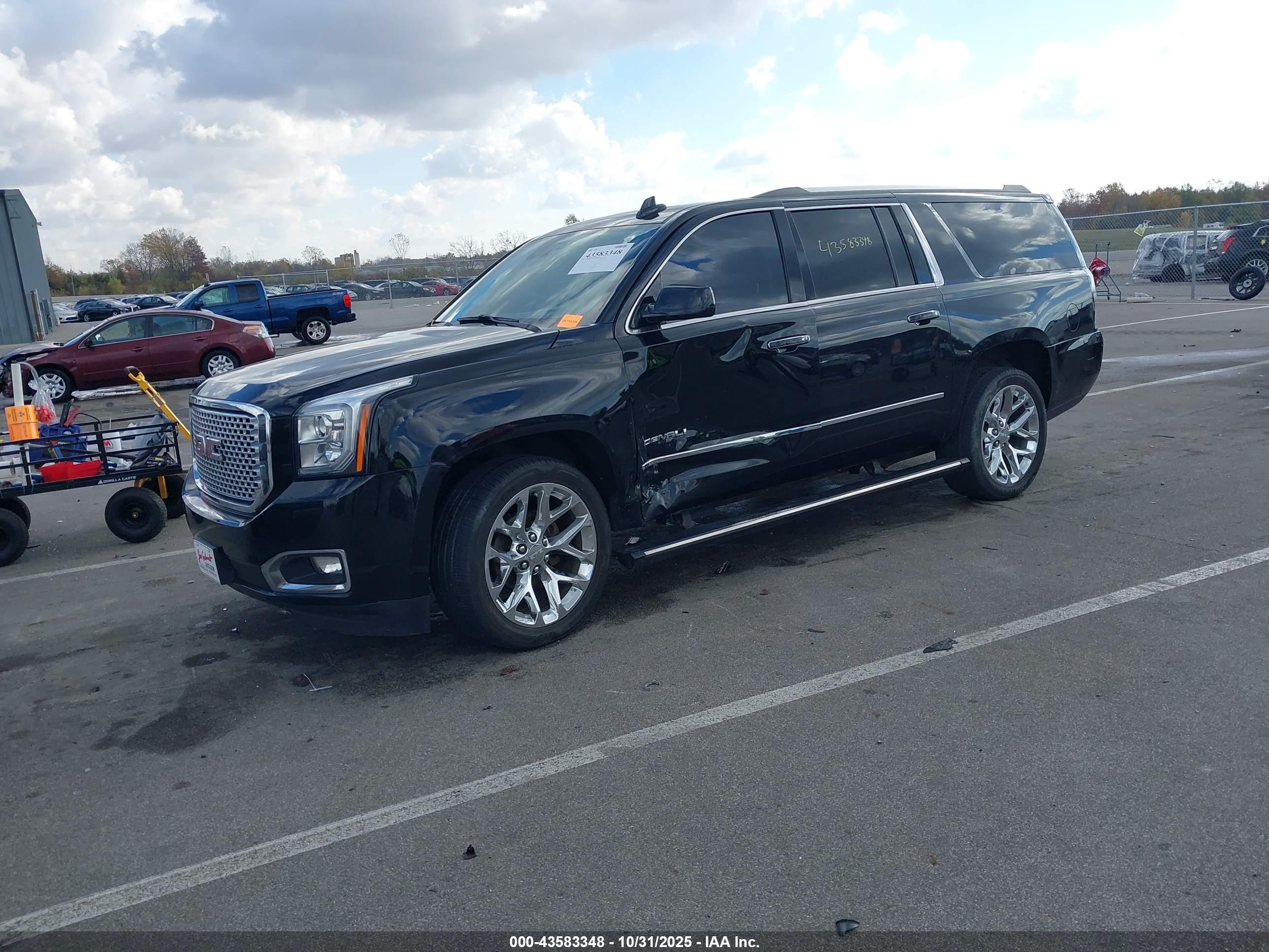 GMC YUKON image 2