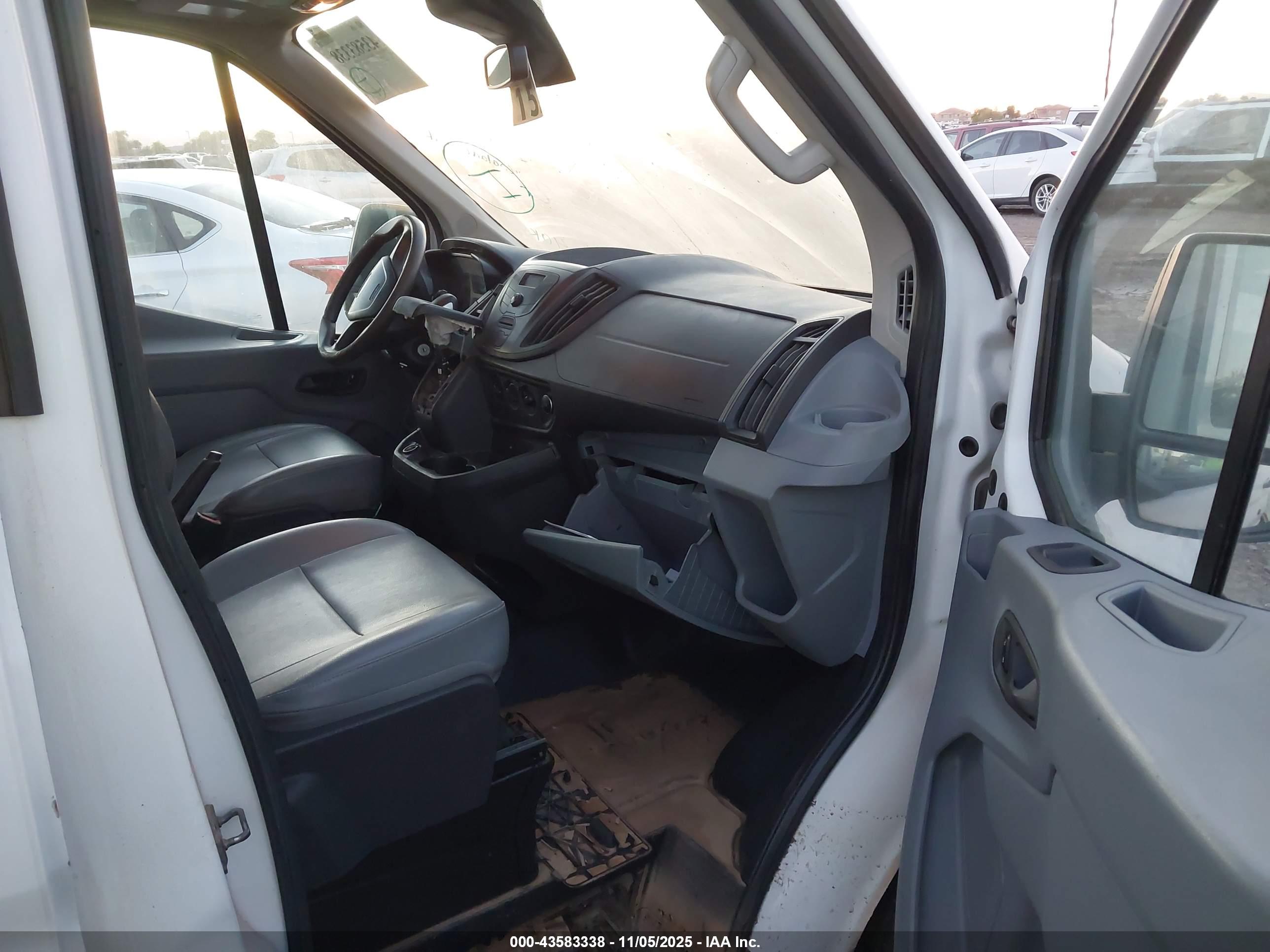 FORD TRANSIT-350 image 5