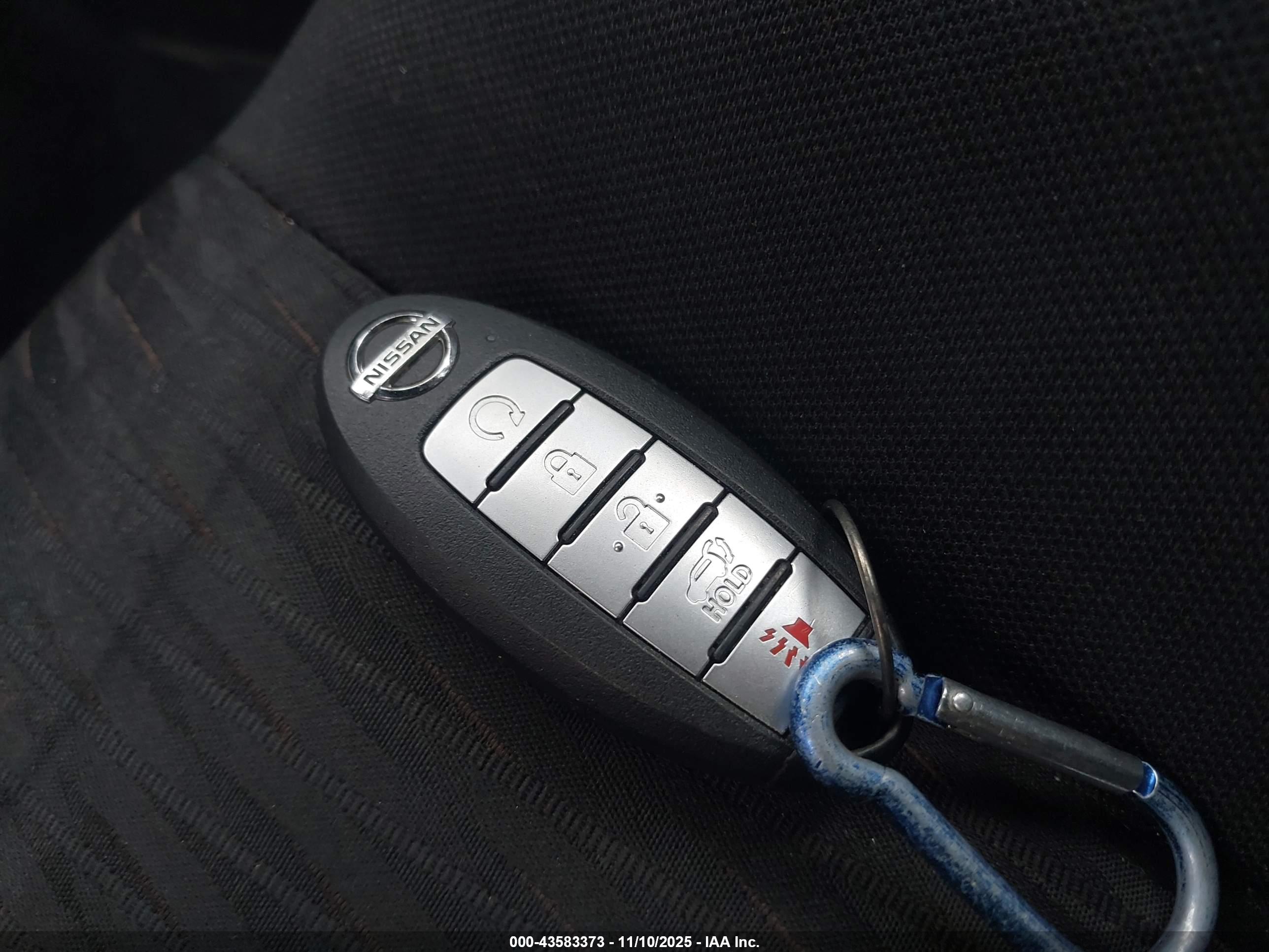 NISSAN ROGUE image 11