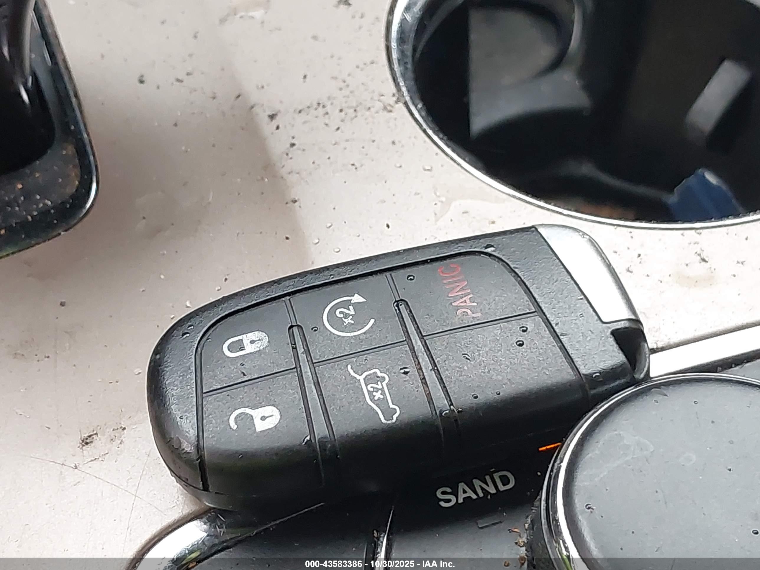 JEEP GRAND image 11